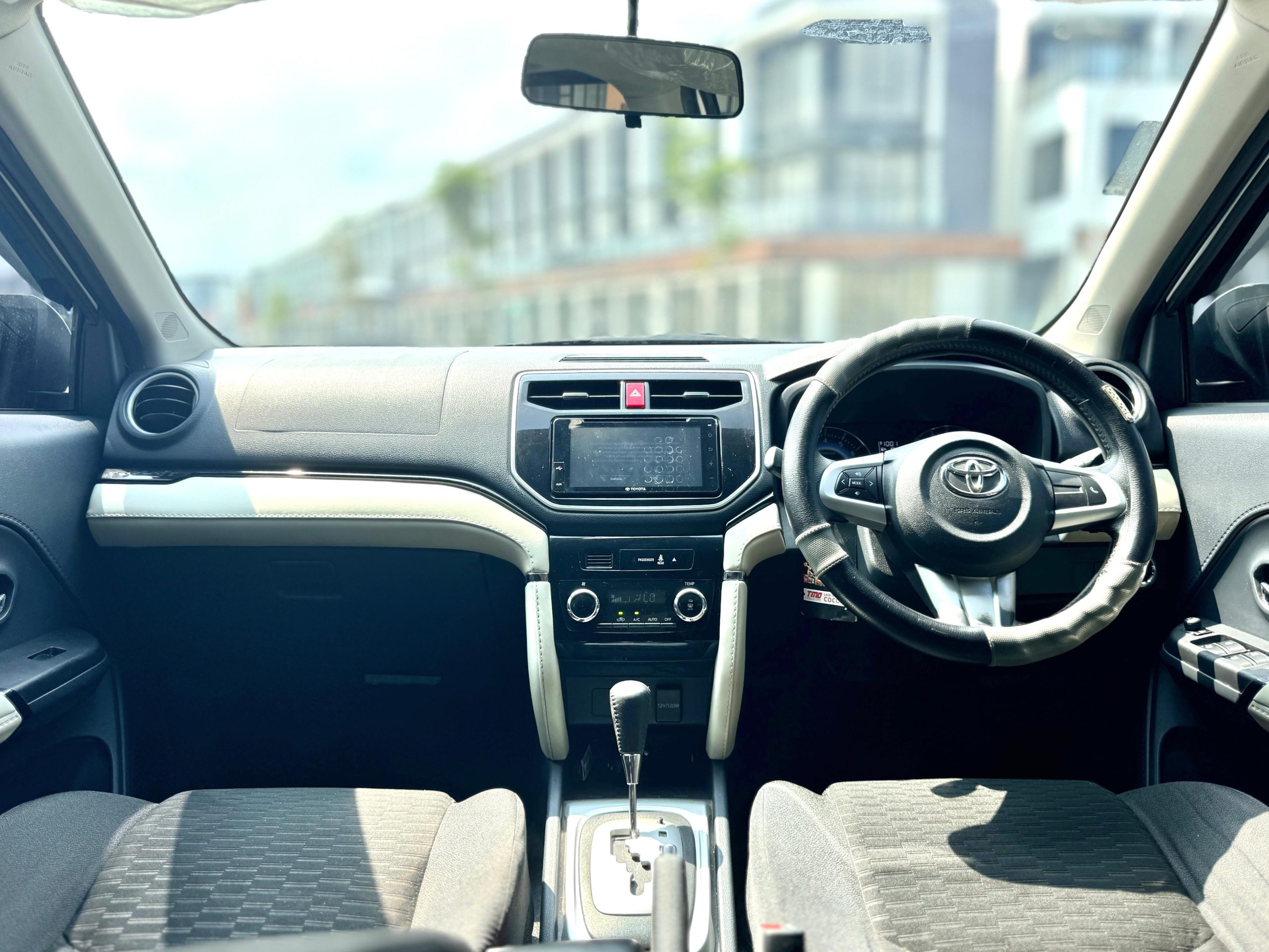 Toyota Rush S TRD AT SILVER - Gambar 11