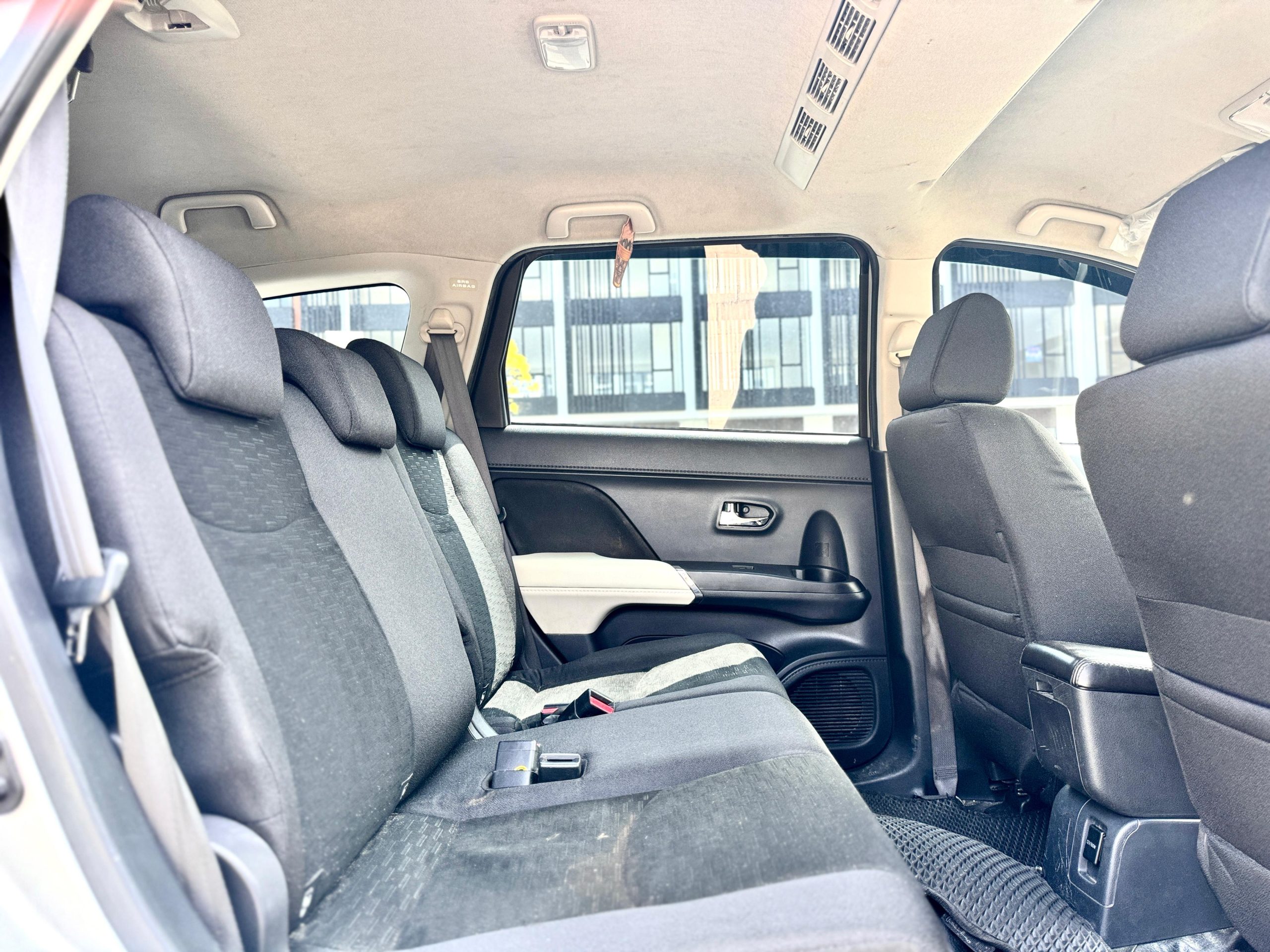 Toyota Rush S TRD AT SILVER - Gambar 12