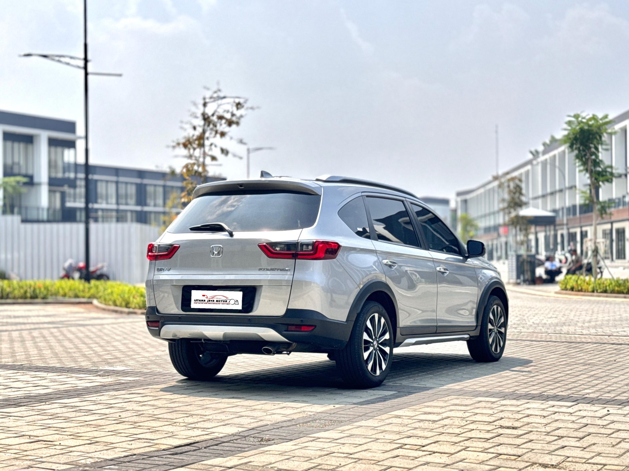 Honda BRV Prestige Sensing AT Silver - Gambar 4