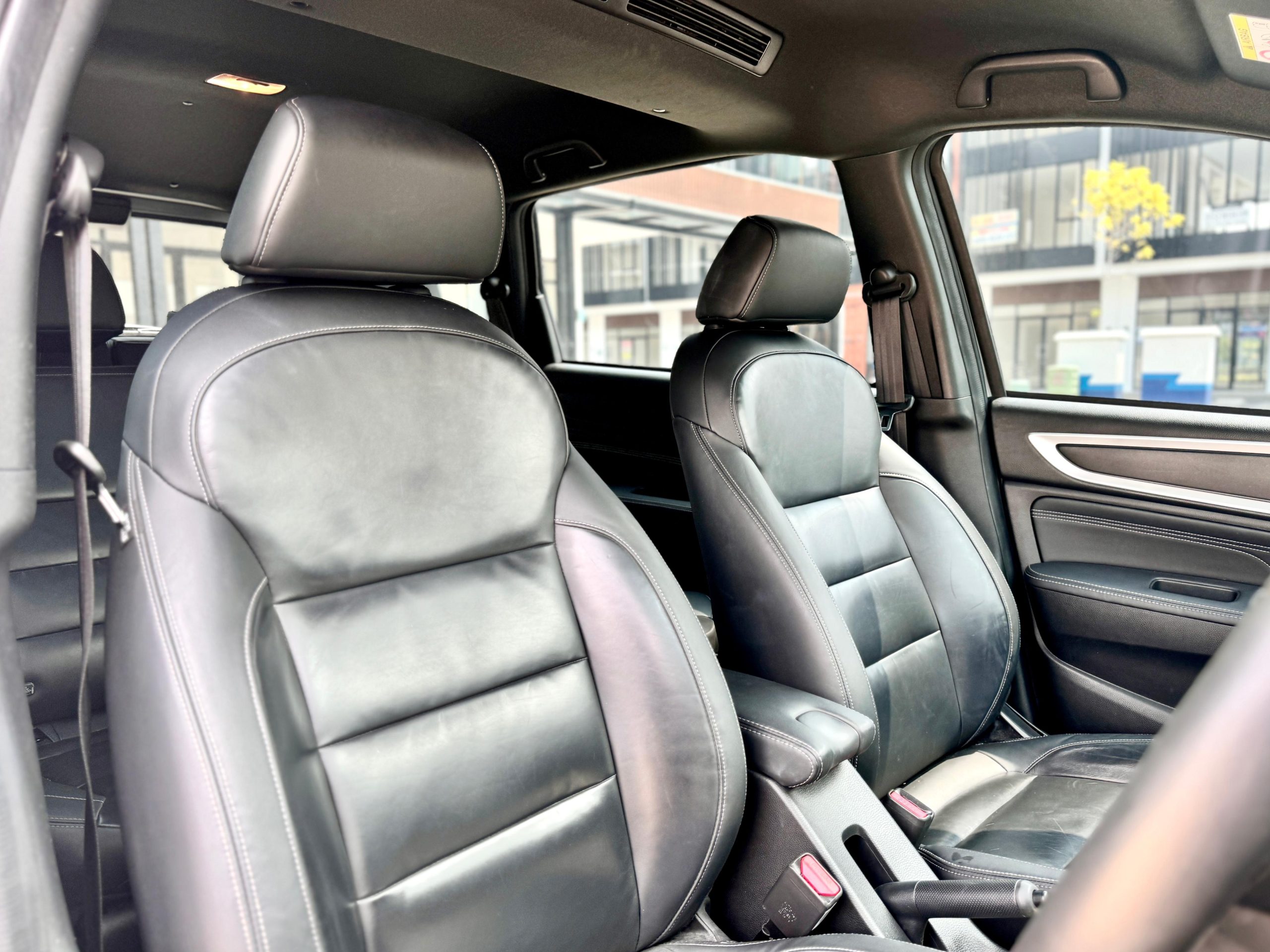 Honda BRV Prestige Sensing AT Silver - Gambar 9