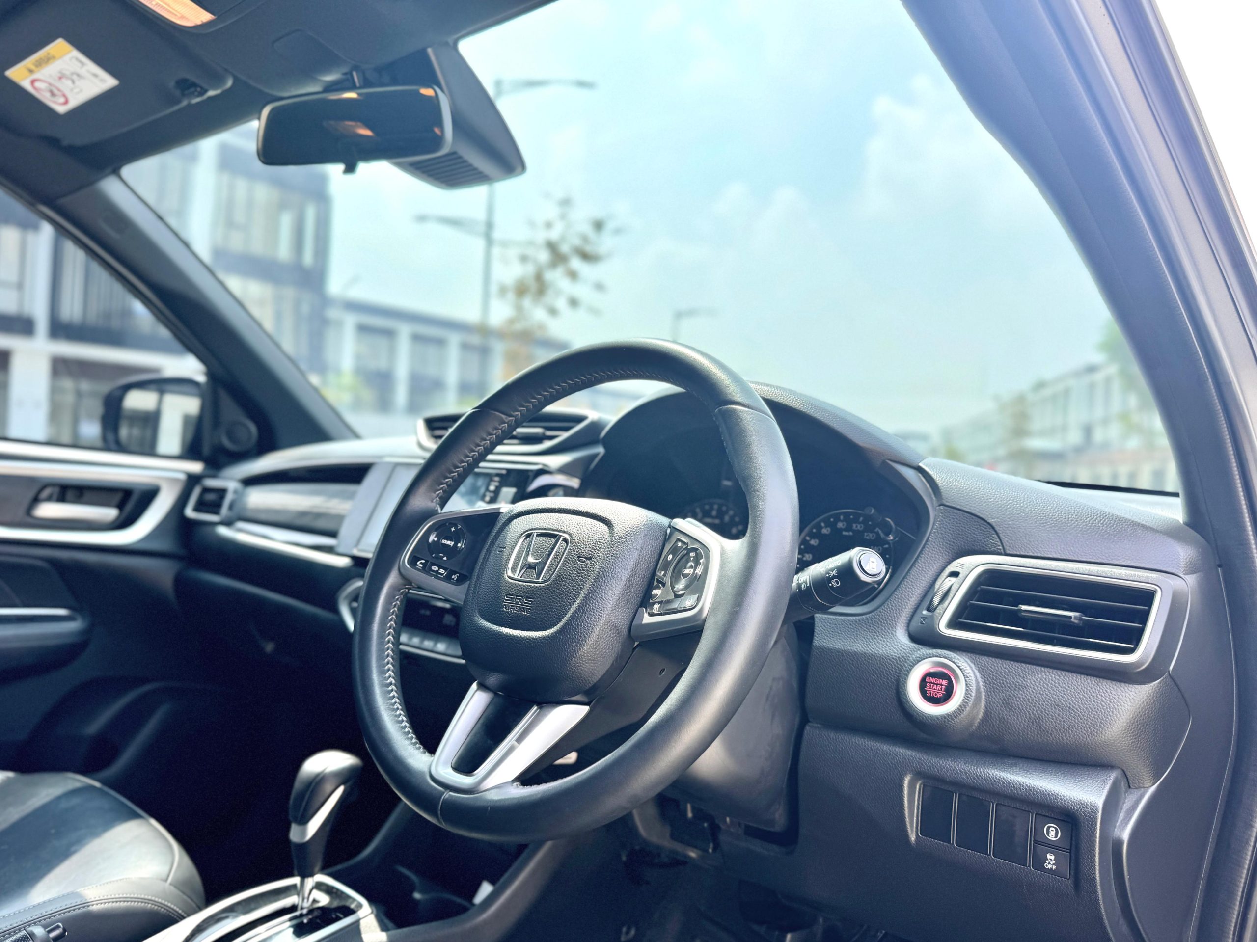 Honda BRV Prestige Sensing AT Silver - Gambar 14