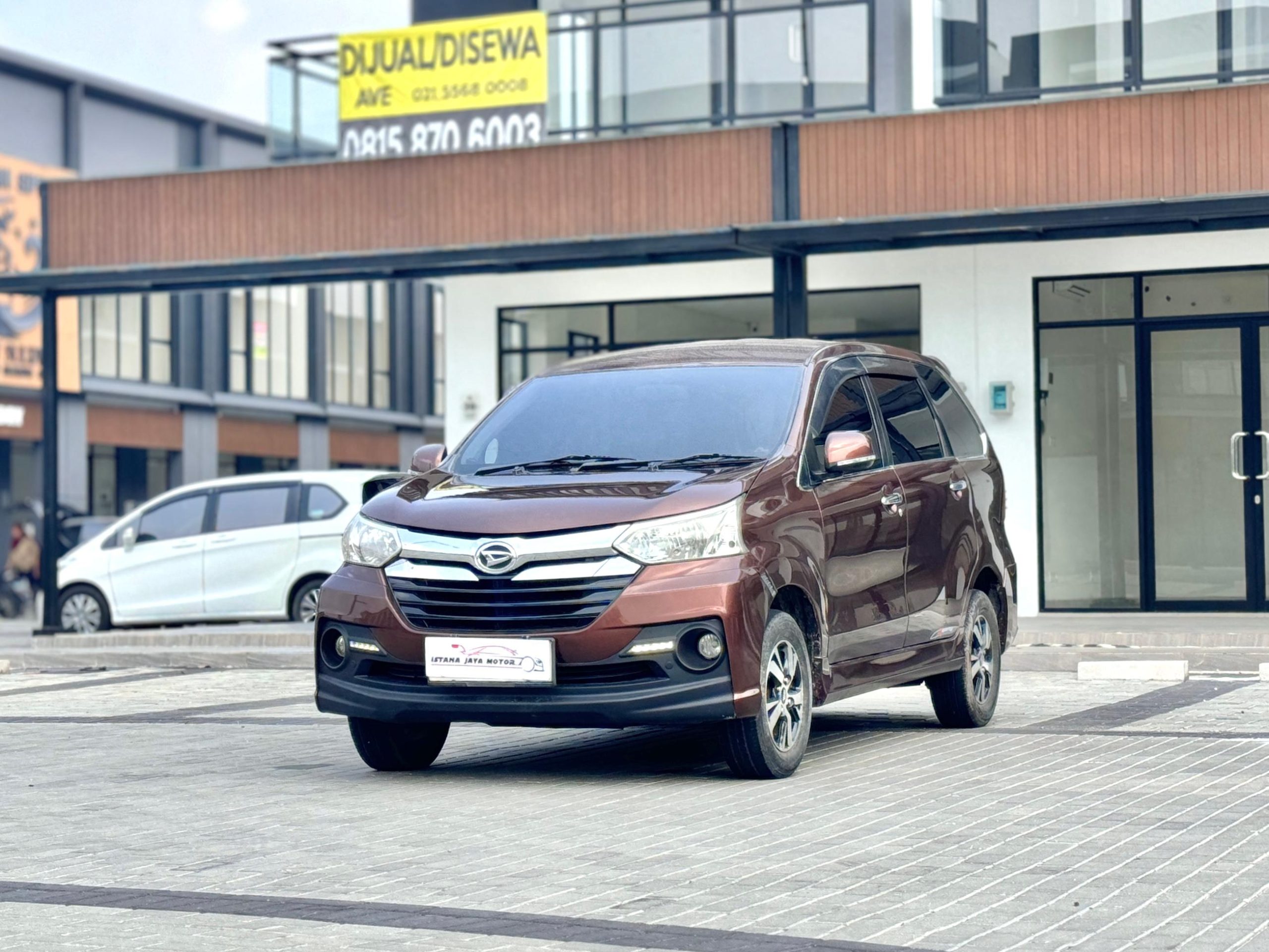 Daihatsu Xenia R Sporty MT Coklat - Gambar 4