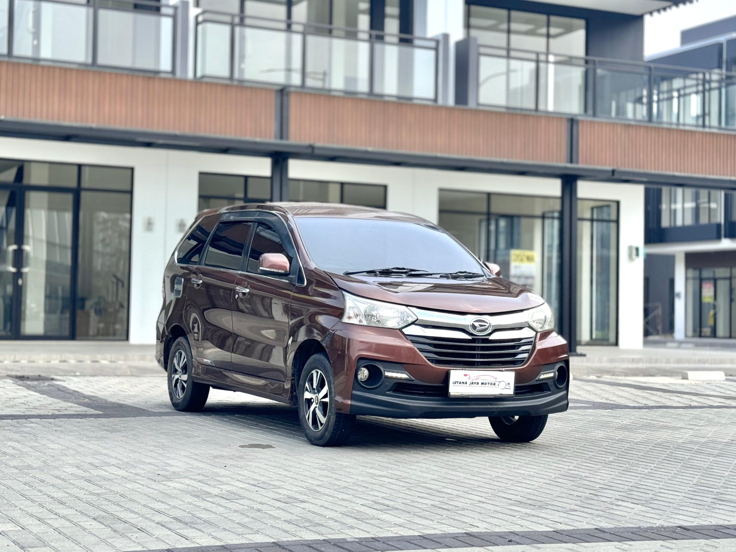 Daihatsu Xenia R Sporty MT Coklat - Gambar 7