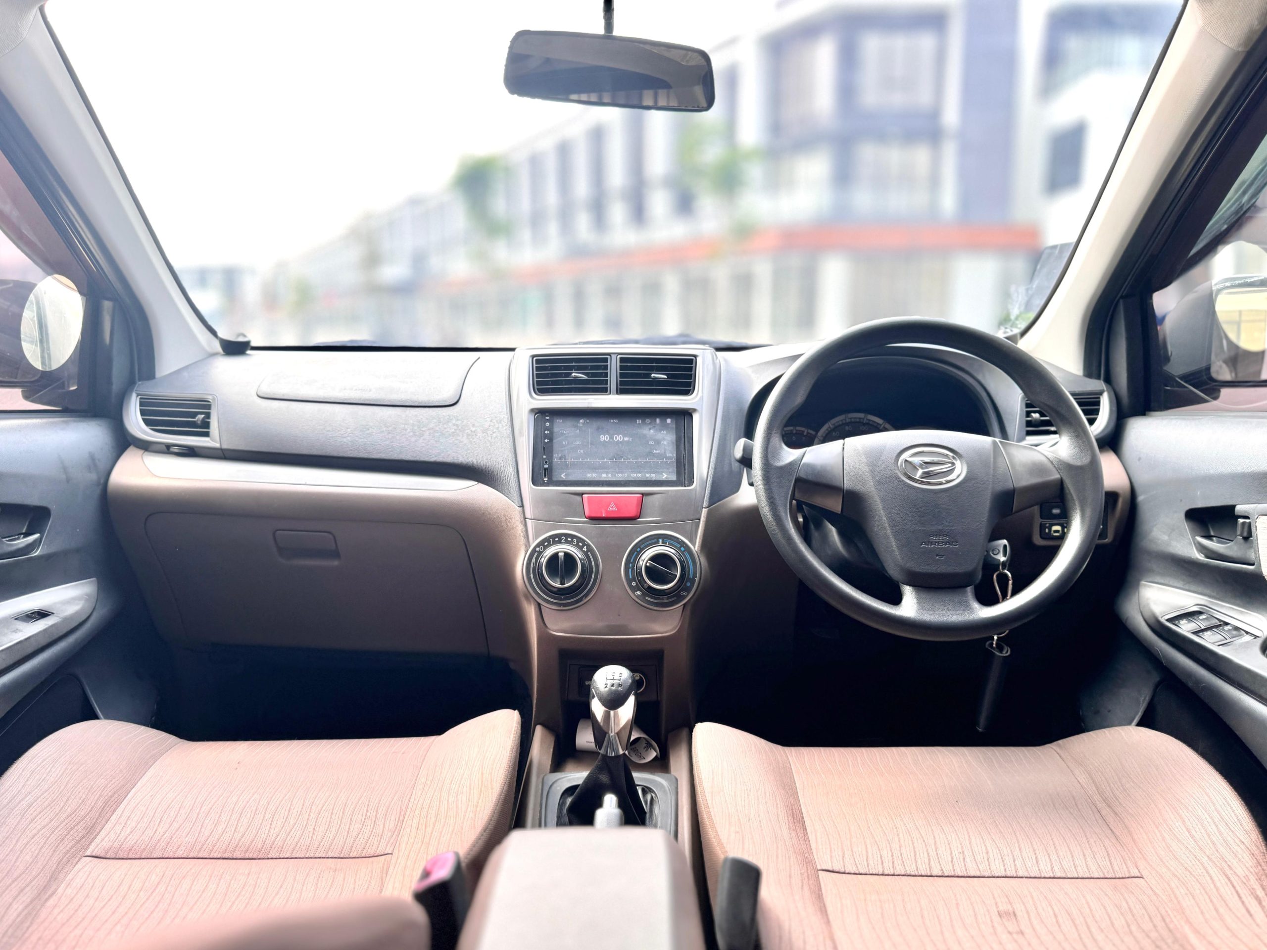 Daihatsu Xenia R Sporty MT Coklat - Gambar 9