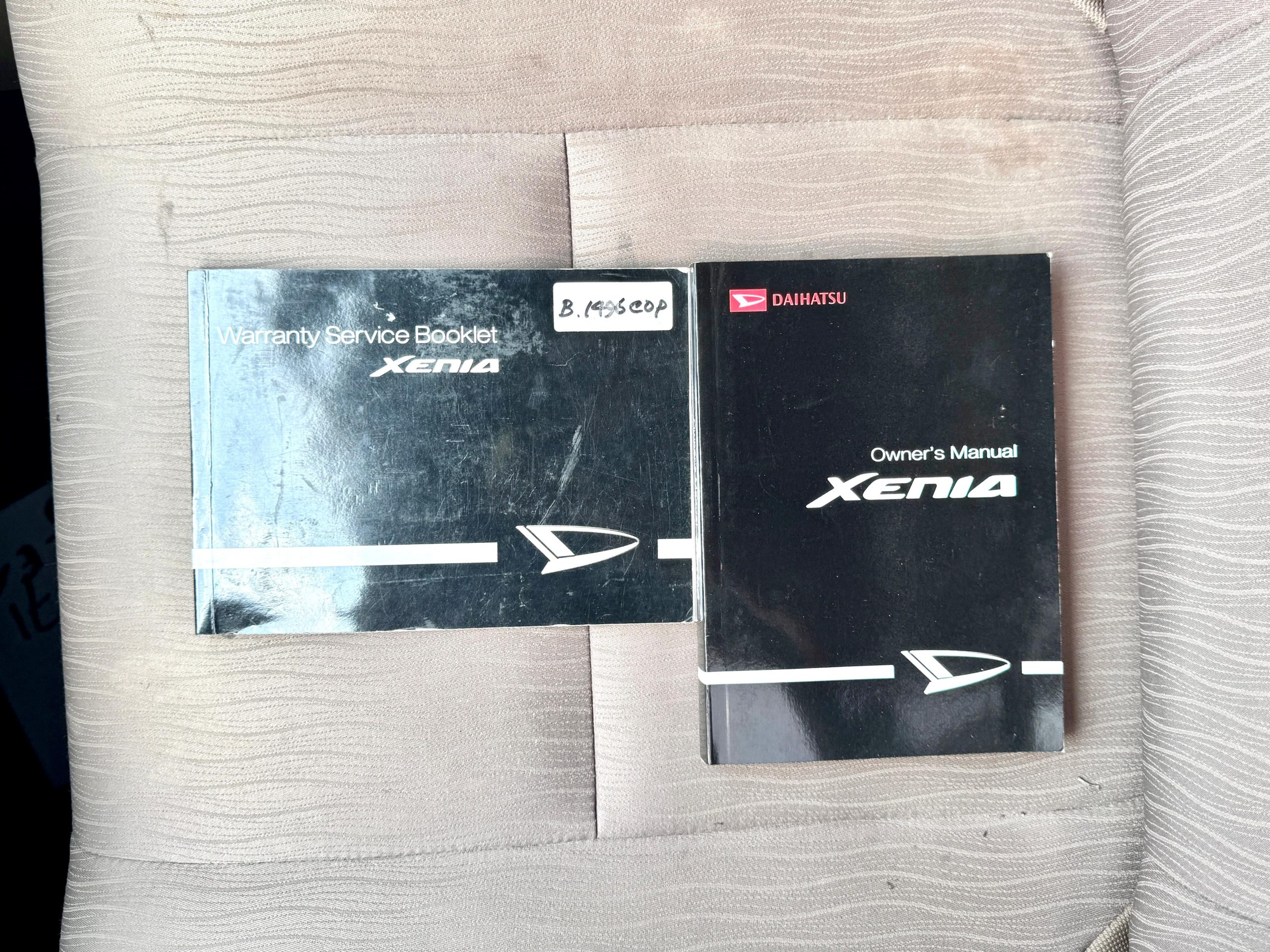 Daihatsu Xenia R Sporty MT Coklat - Gambar 15