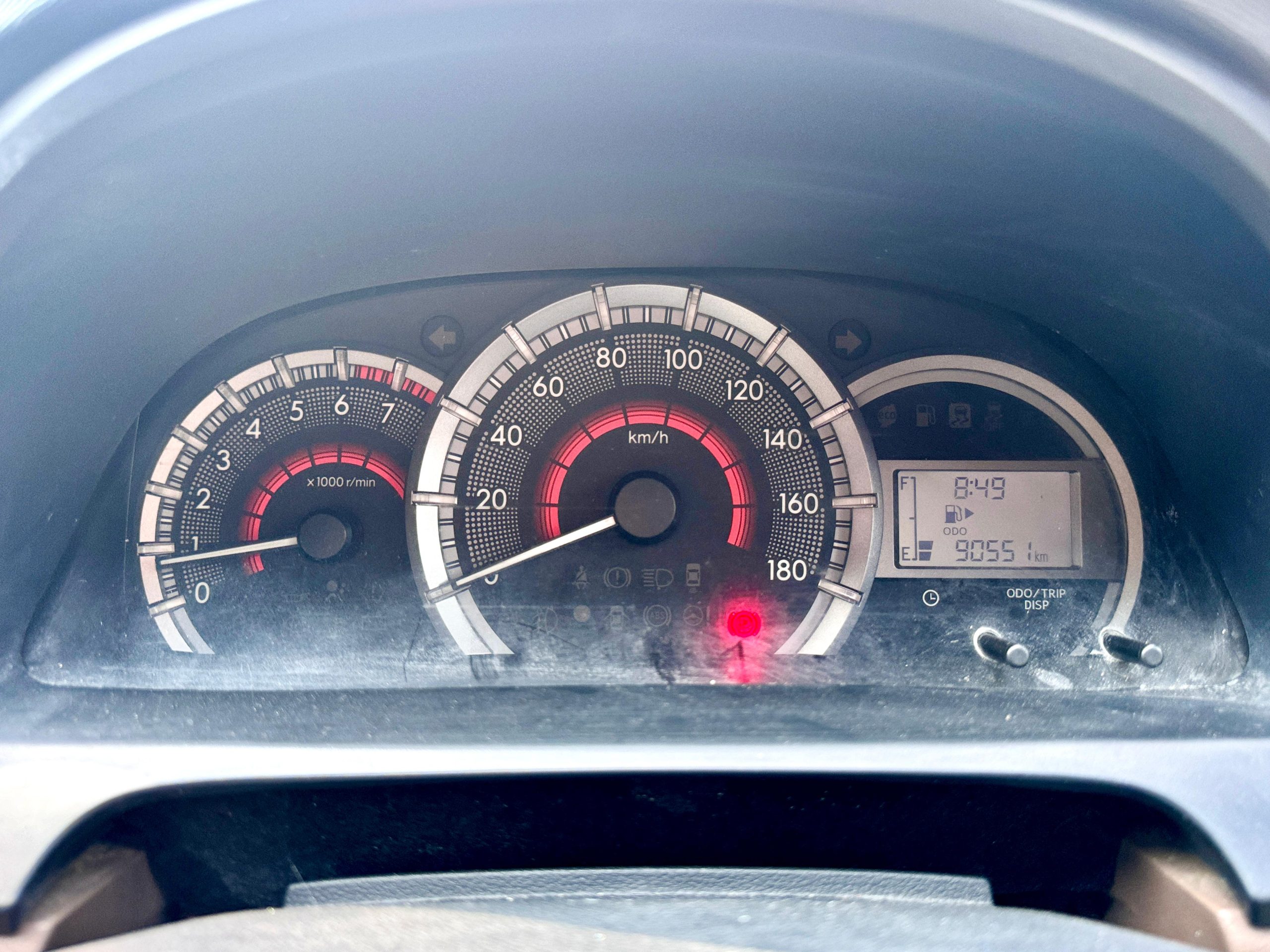 Daihatsu Xenia R Sporty MT Coklat - Gambar 11