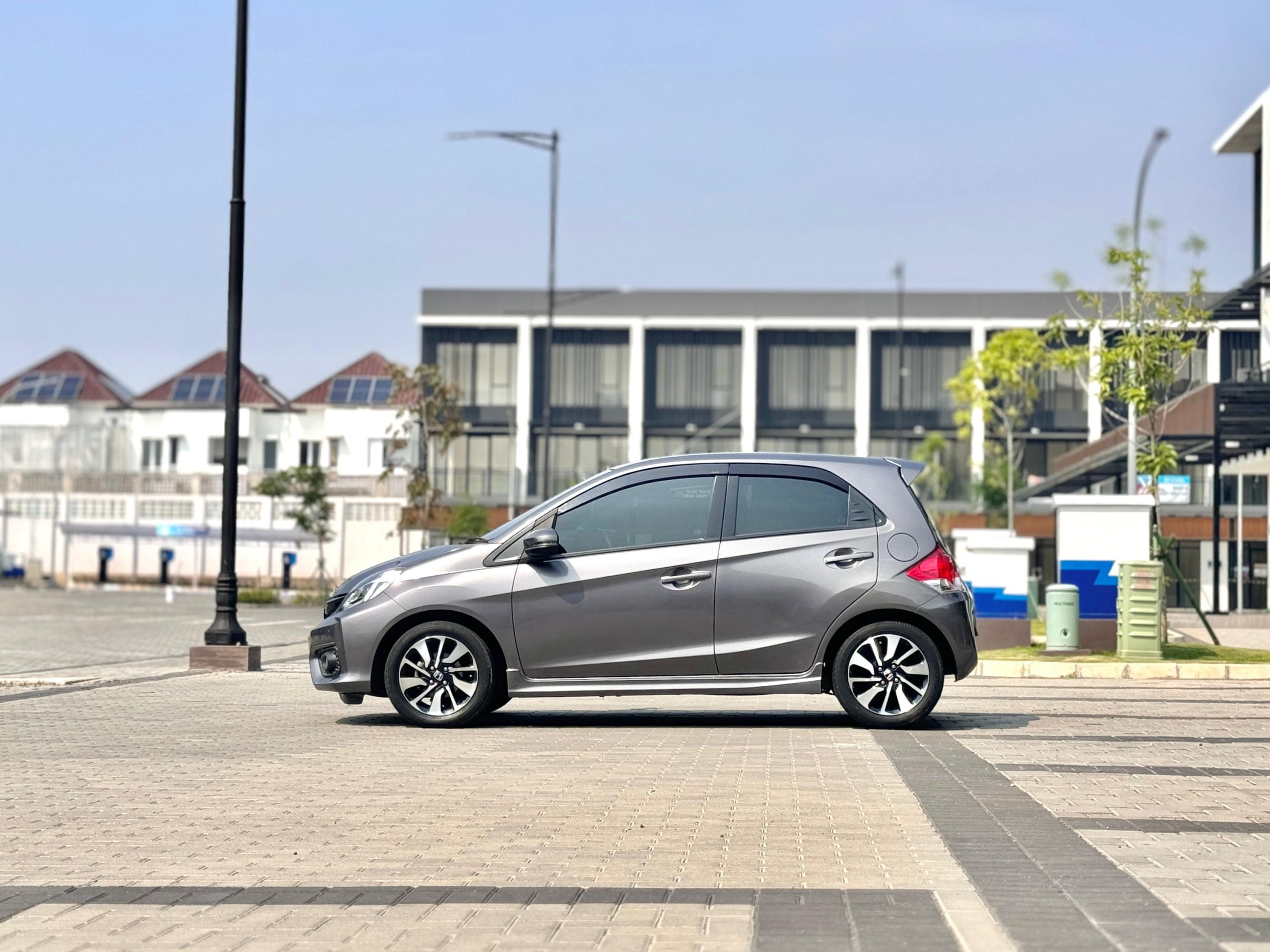 Honda Brio RS AT ABU - Gambar 4