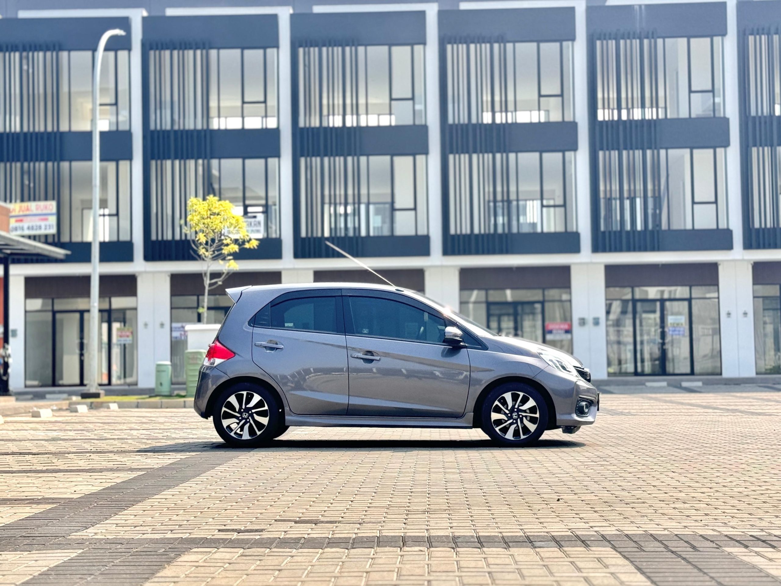 Honda Brio RS AT ABU - Gambar 5