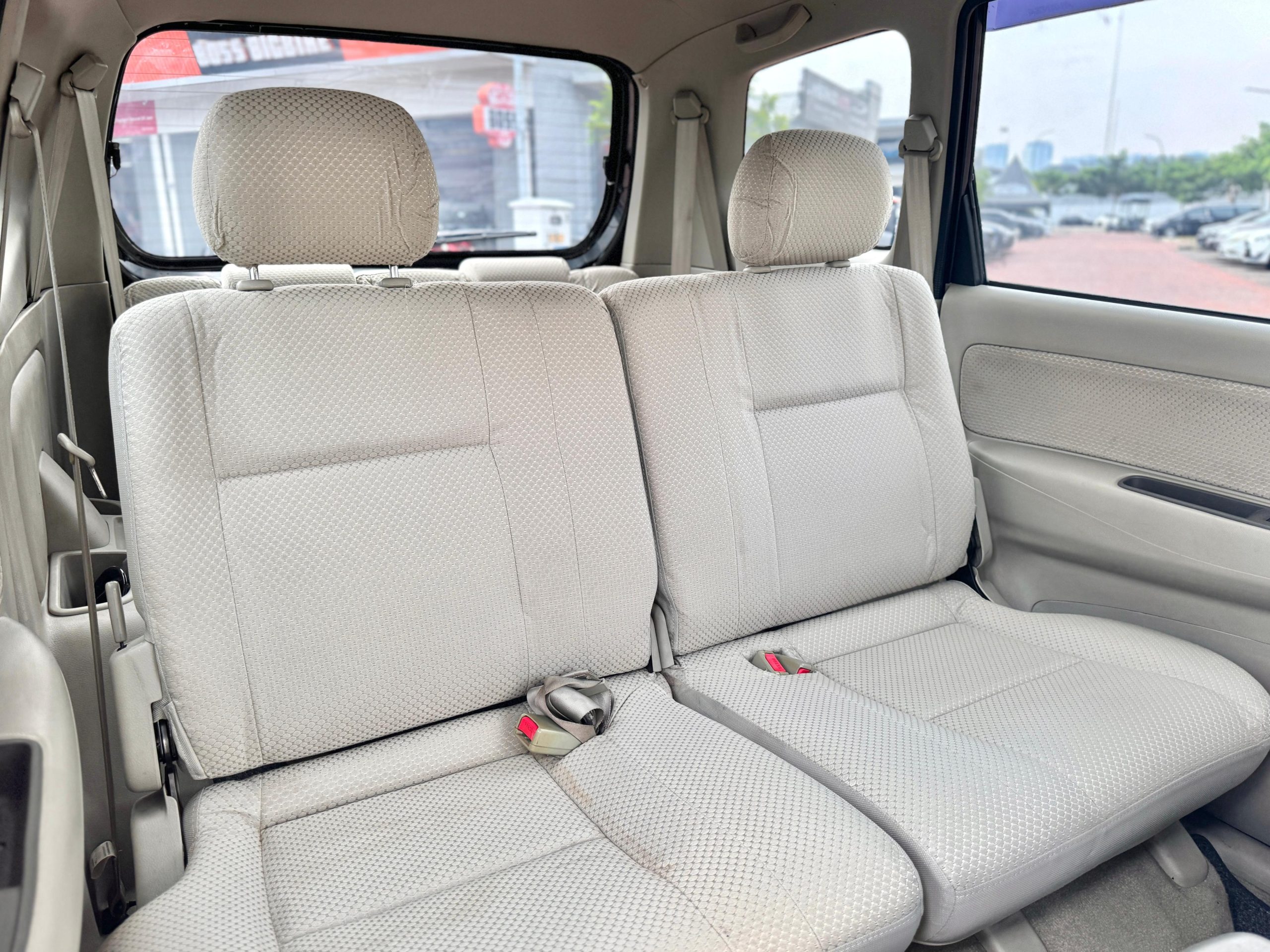 Toyota Avanza 1.5 S MT Hitam - Gambar 13