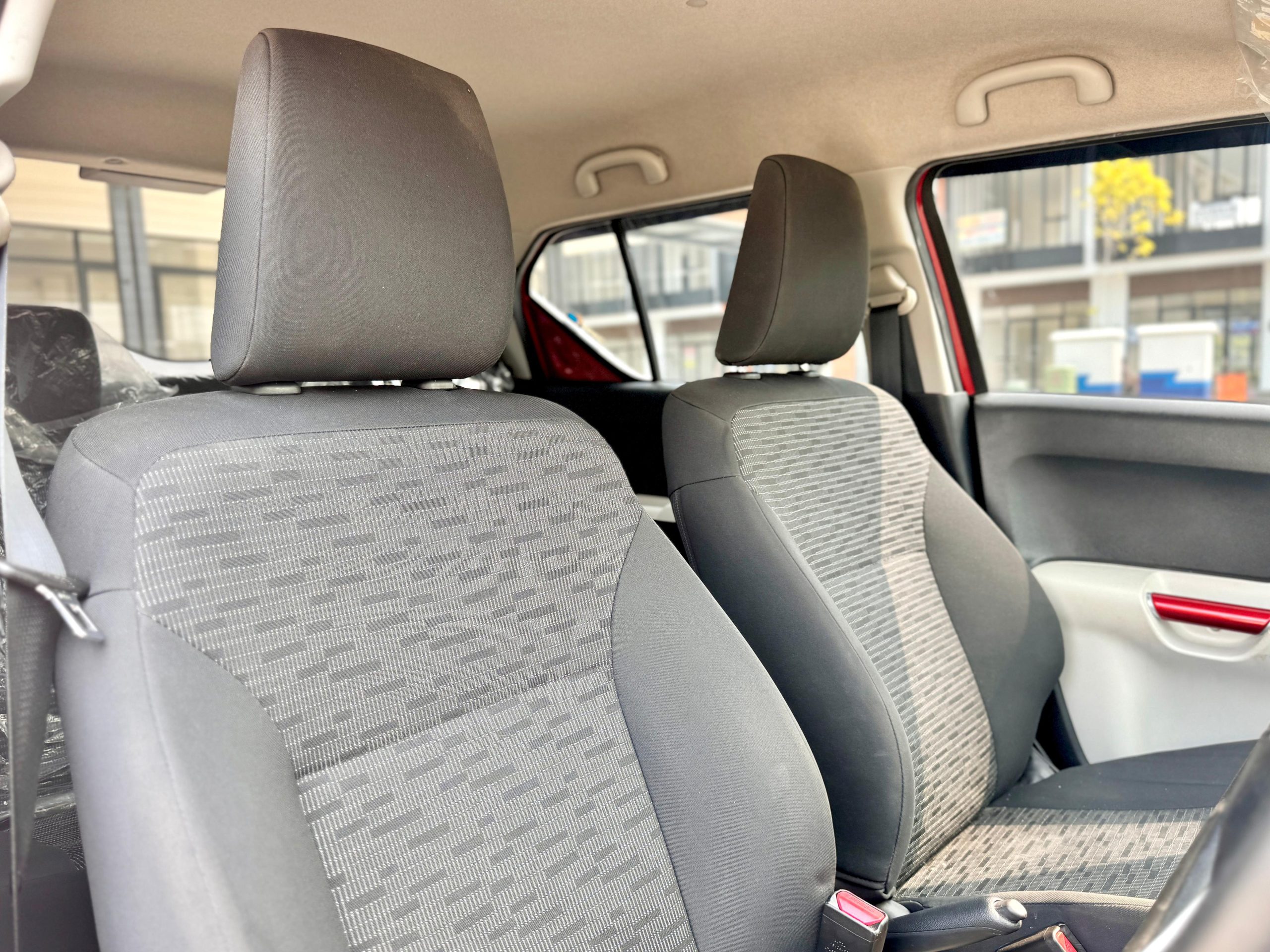 Suzuki Ignis GL MT MERAH - Gambar 12