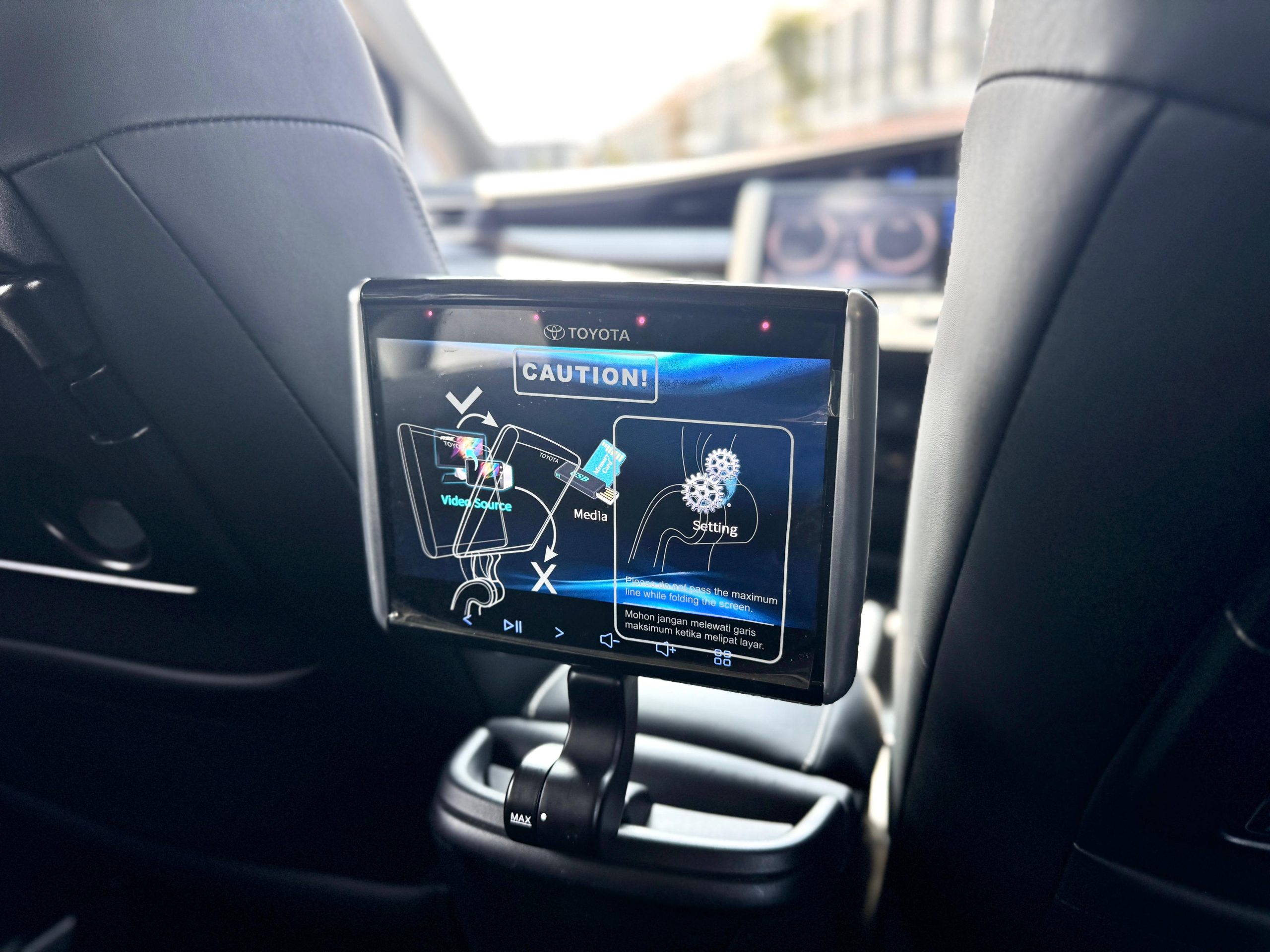 TOYOTA INNOVA 2.4 V AT FACELIFT ABU - Gambar 10