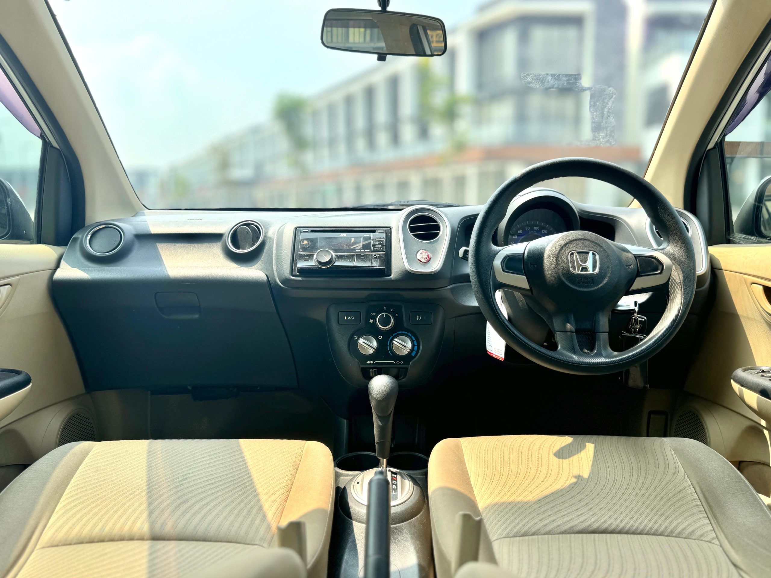 Honda Mobilio E AT Abu - Gambar 11