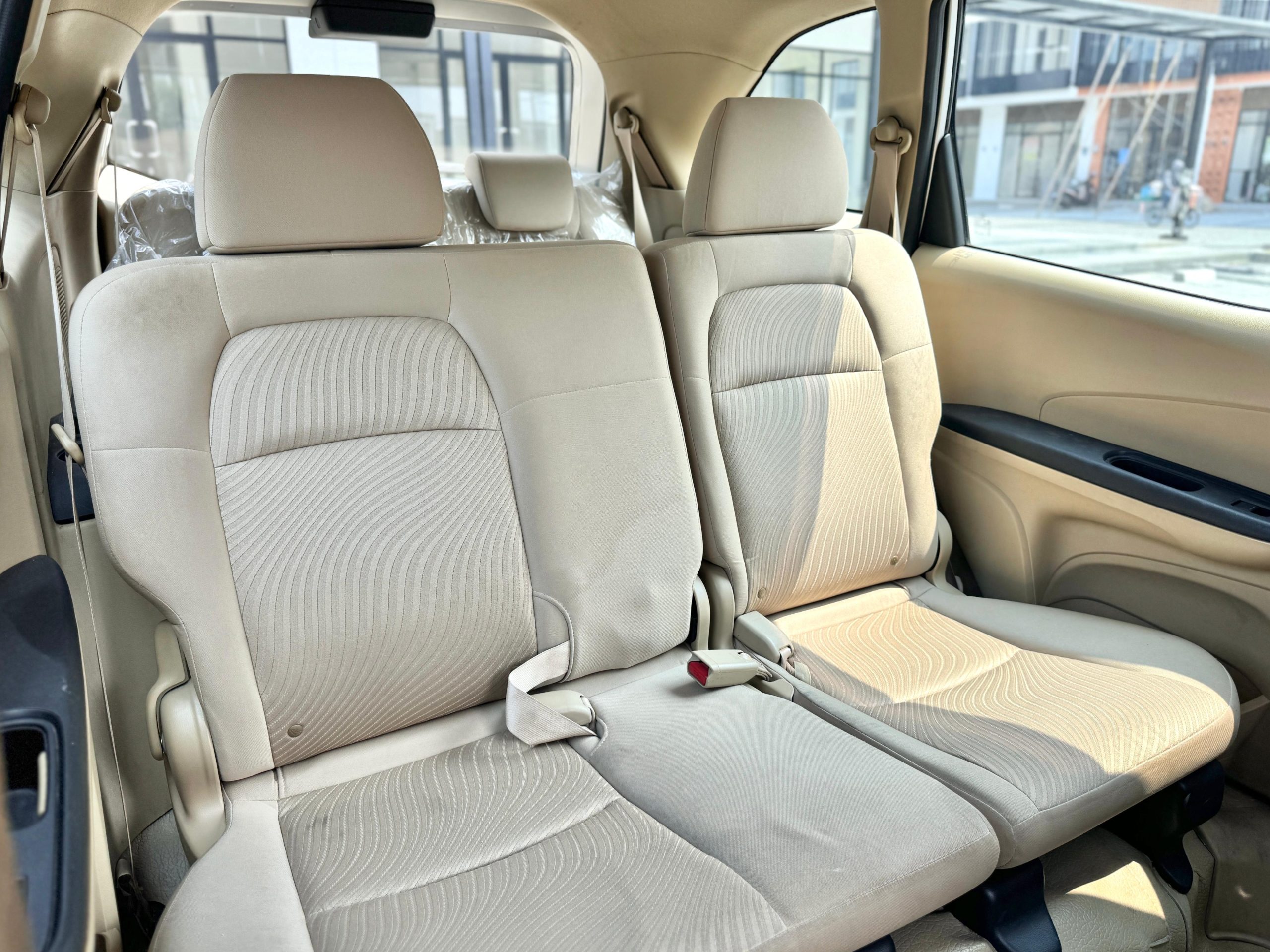 Honda Mobilio E AT Abu - Gambar 14