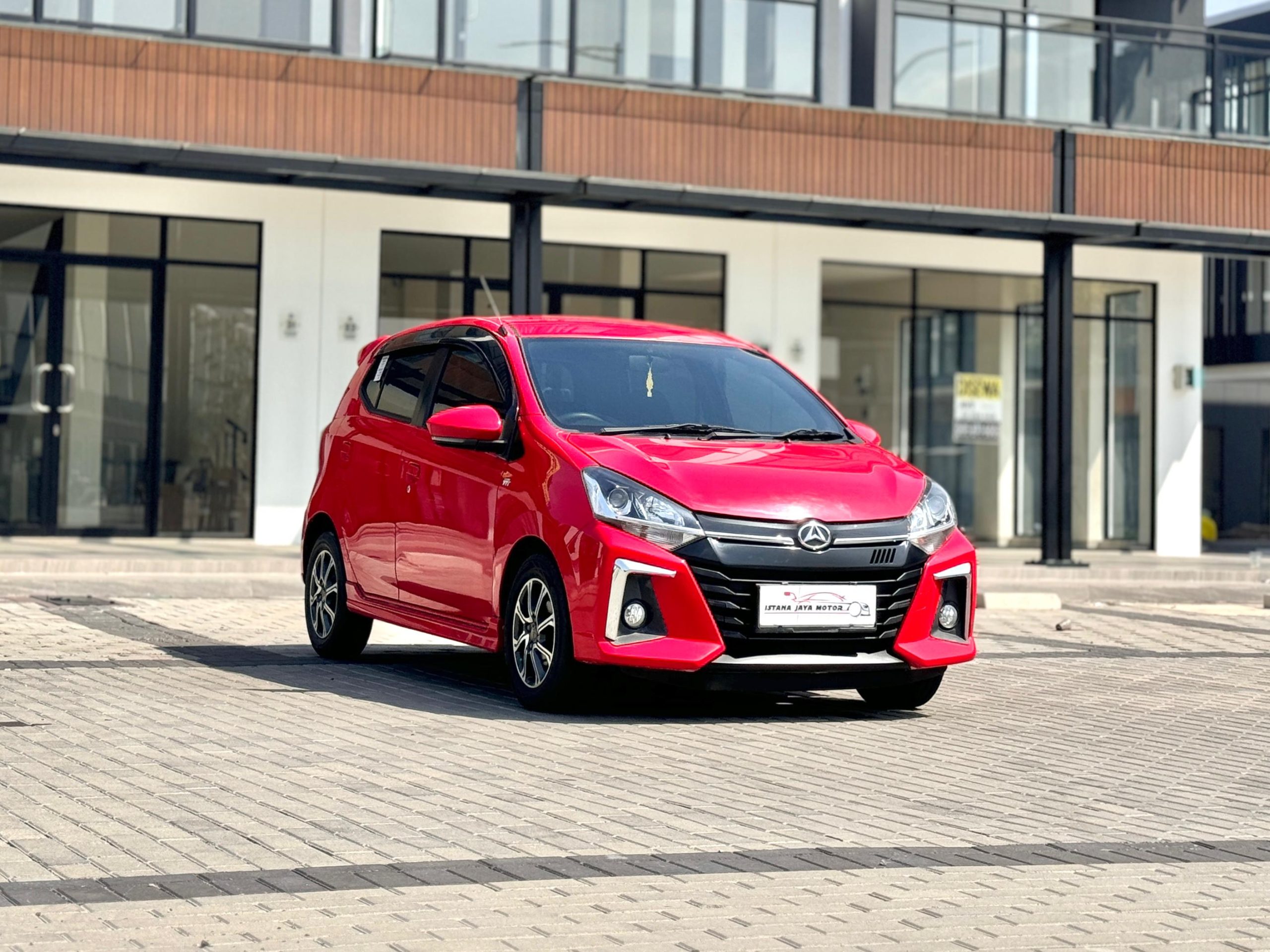 Daihatsu Ayla 1.2 R AT Merah - Gambar 3