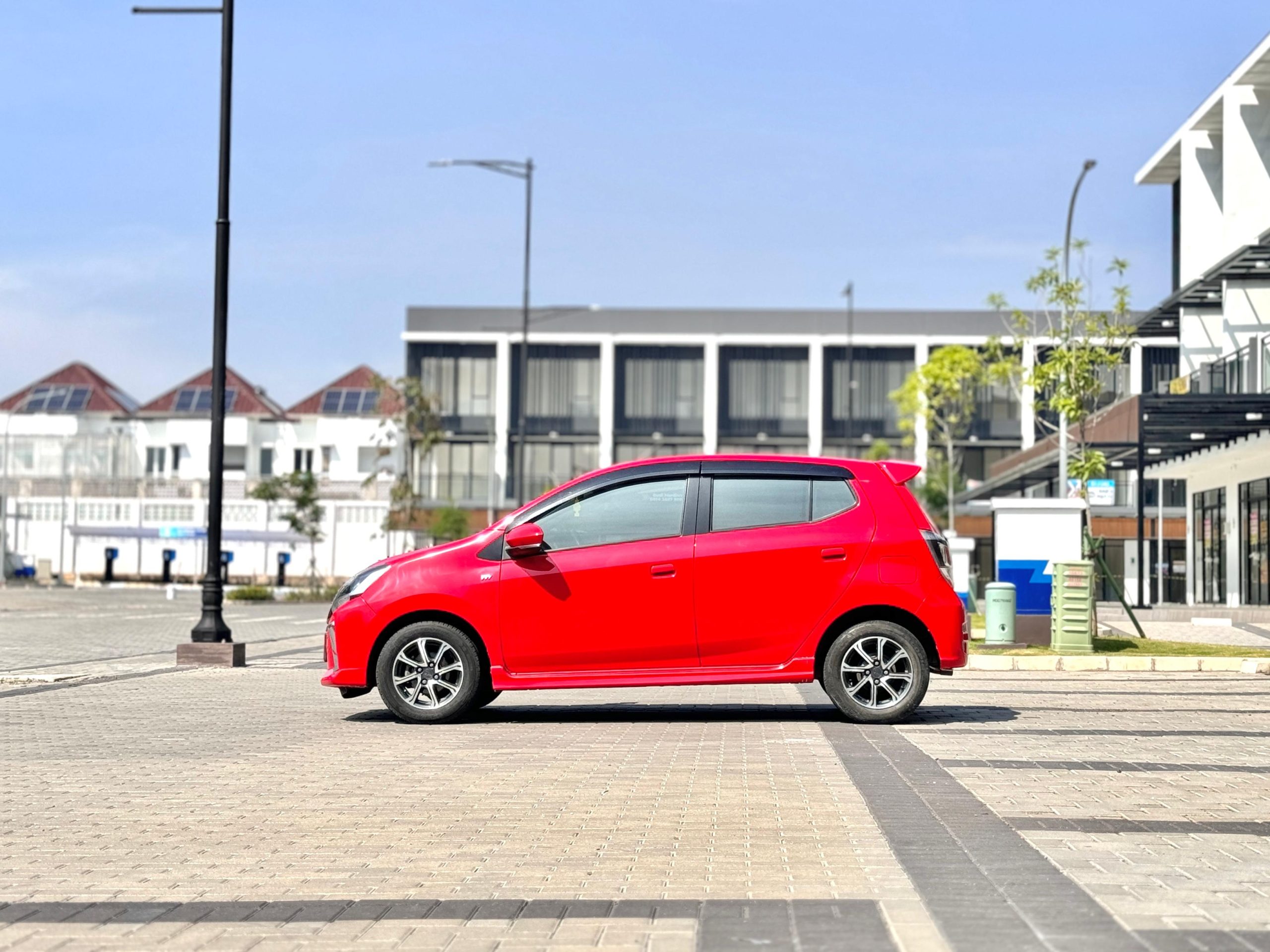 Daihatsu Ayla 1.2 R AT Merah - Gambar 5