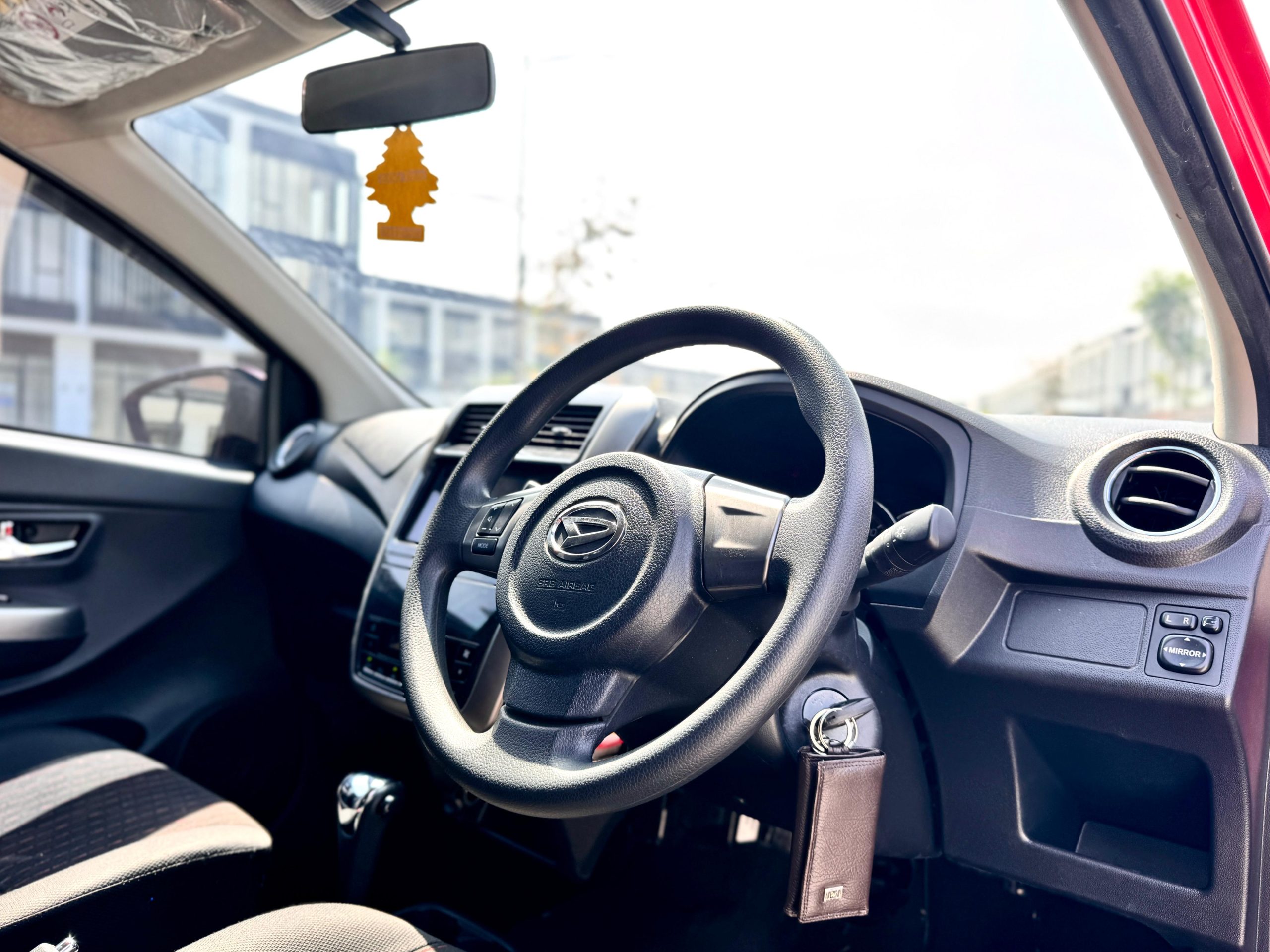 Daihatsu Ayla 1.2 R AT Merah - Gambar 11