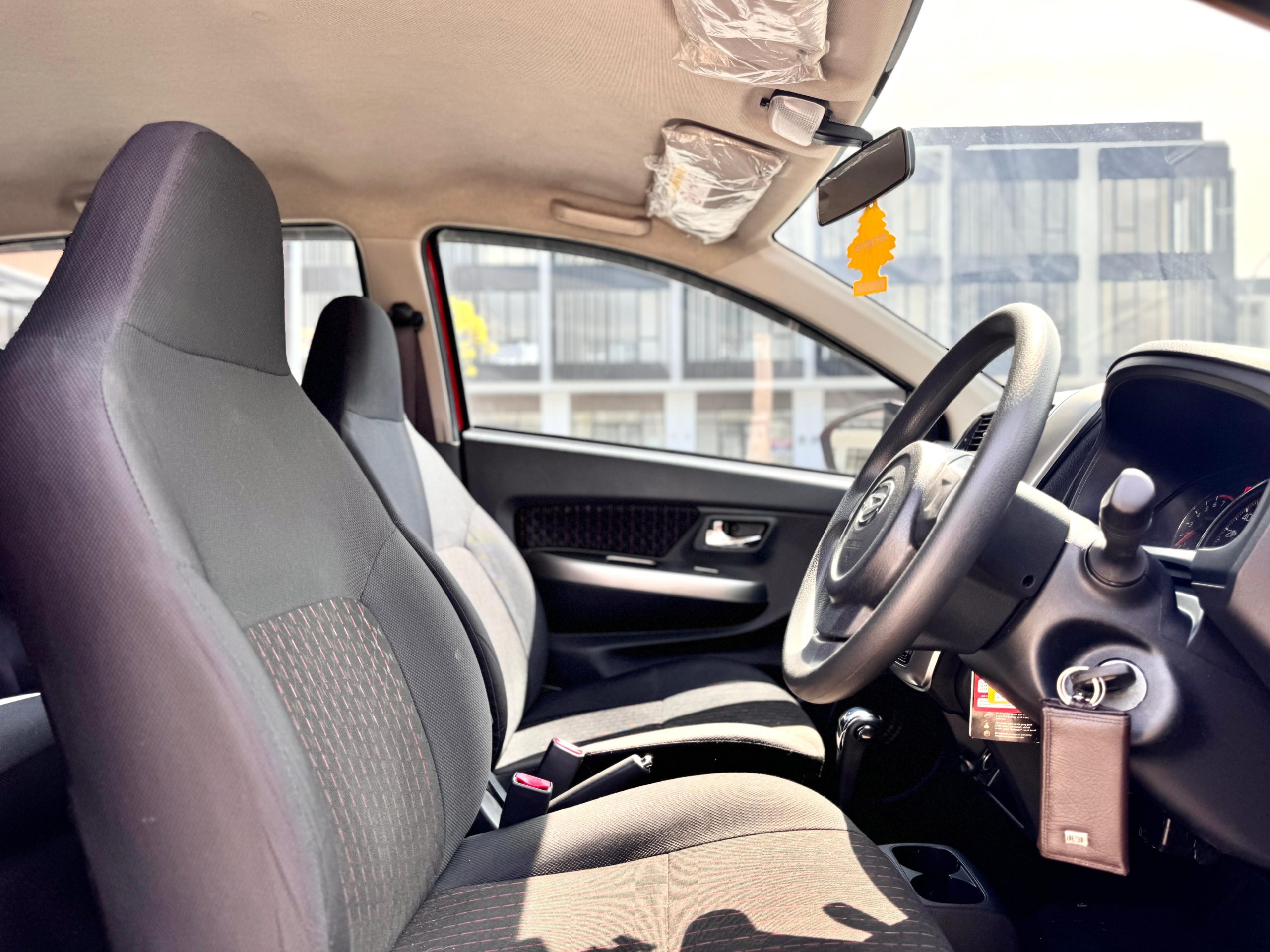 Daihatsu Ayla 1.2 R AT Merah - Gambar 13