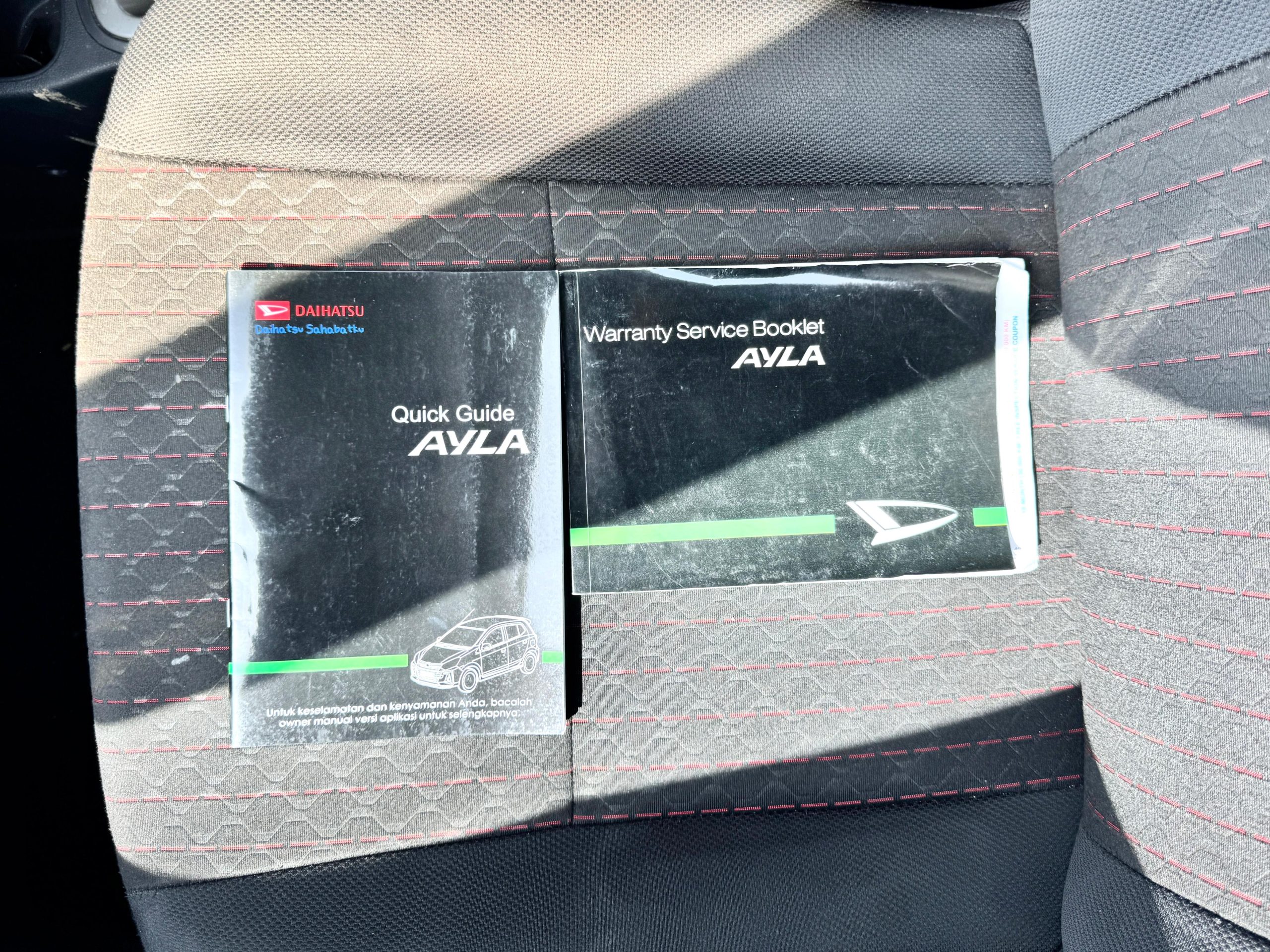 Daihatsu Ayla 1.2 R AT Merah - Gambar 15