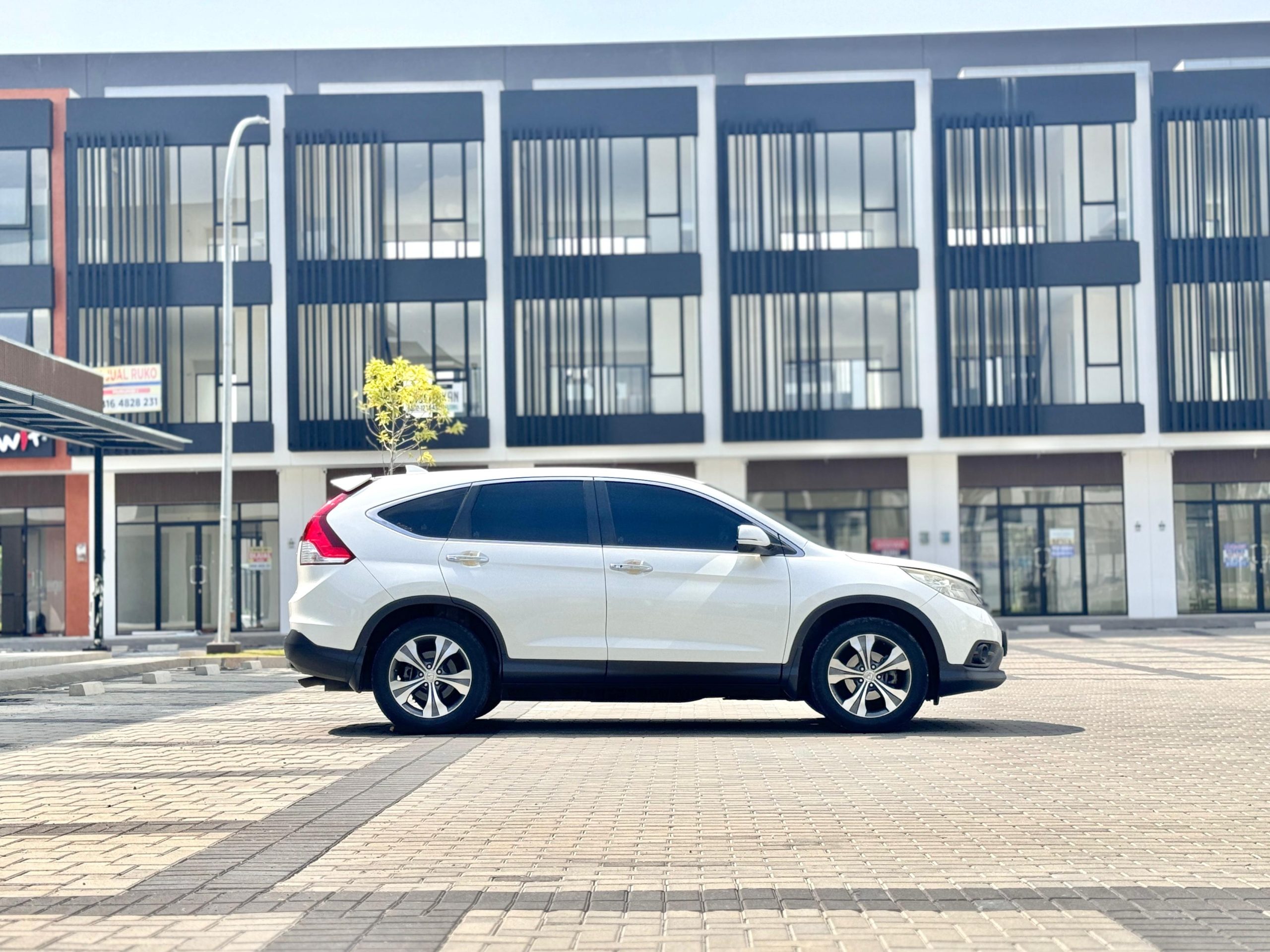 Honda CRV 2.4 AT PUTIH - Gambar 4