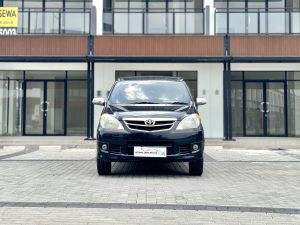 Toyota Avanza G 1.3 AT HITAM