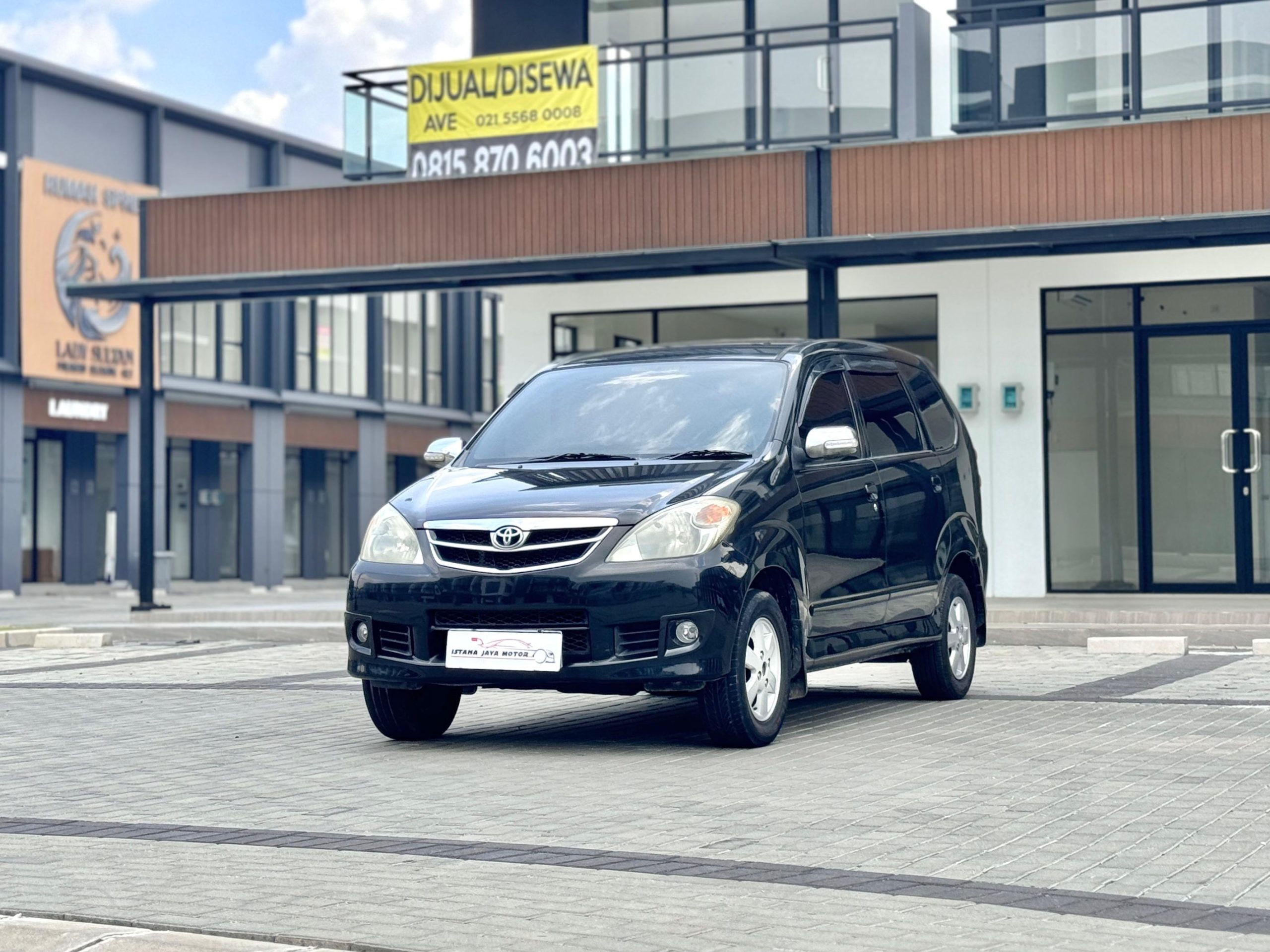 Toyota Avanza G 1.3 AT HITAM - Gambar 2