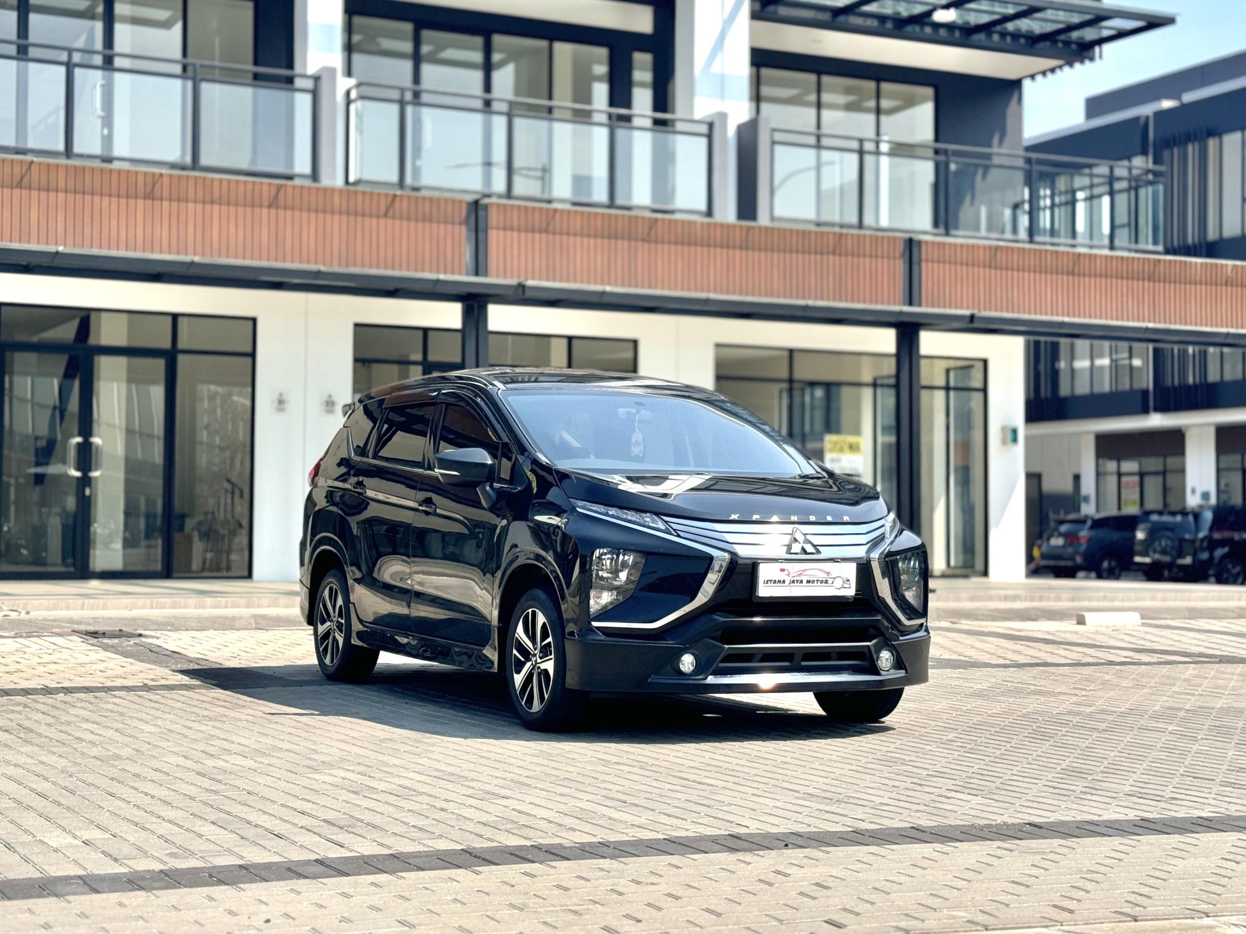 Mitsubishi Xpander Sport AT. Hitam - Gambar 3