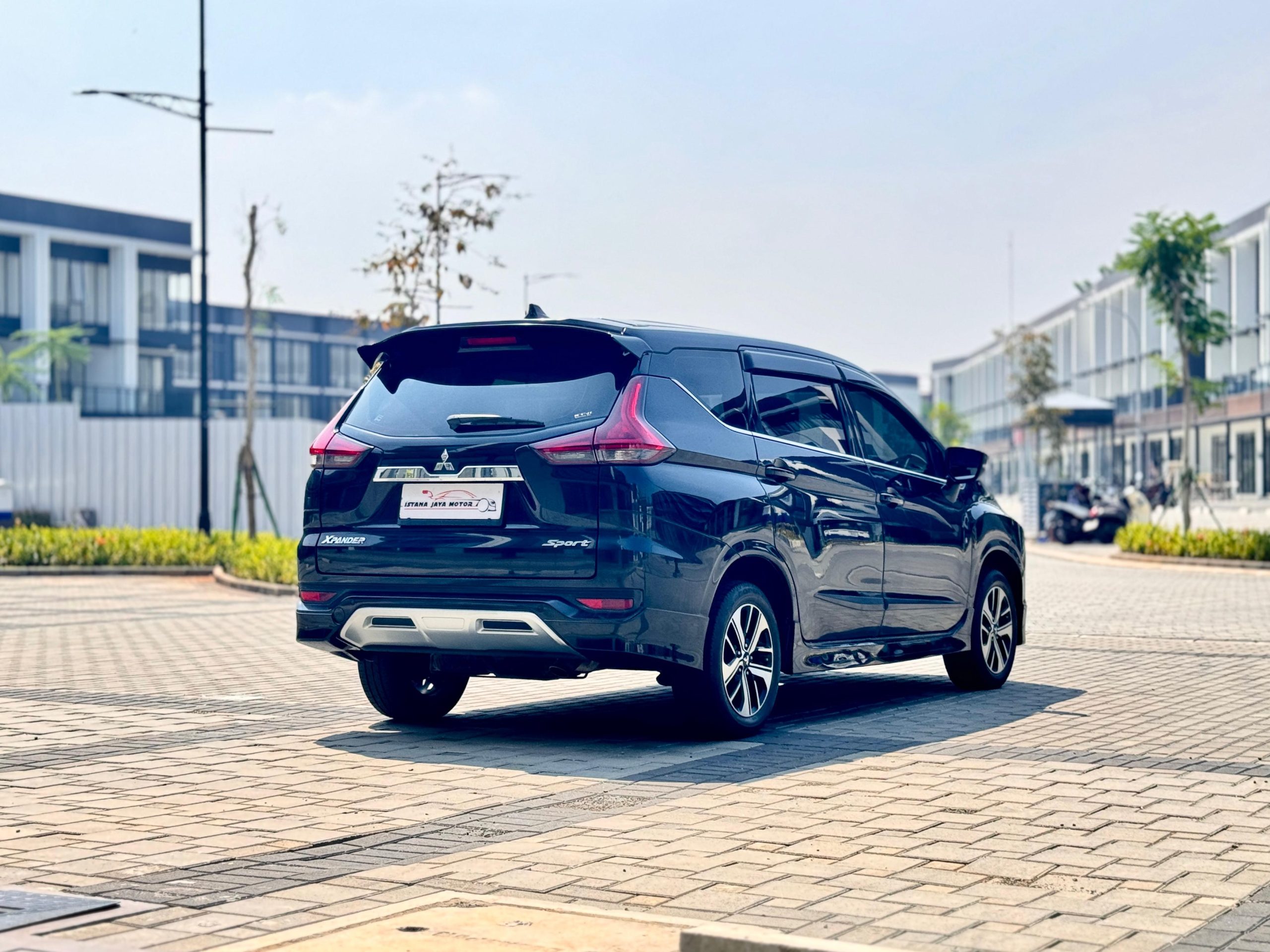 Mitsubishi Xpander Sport AT. Hitam - Gambar 4