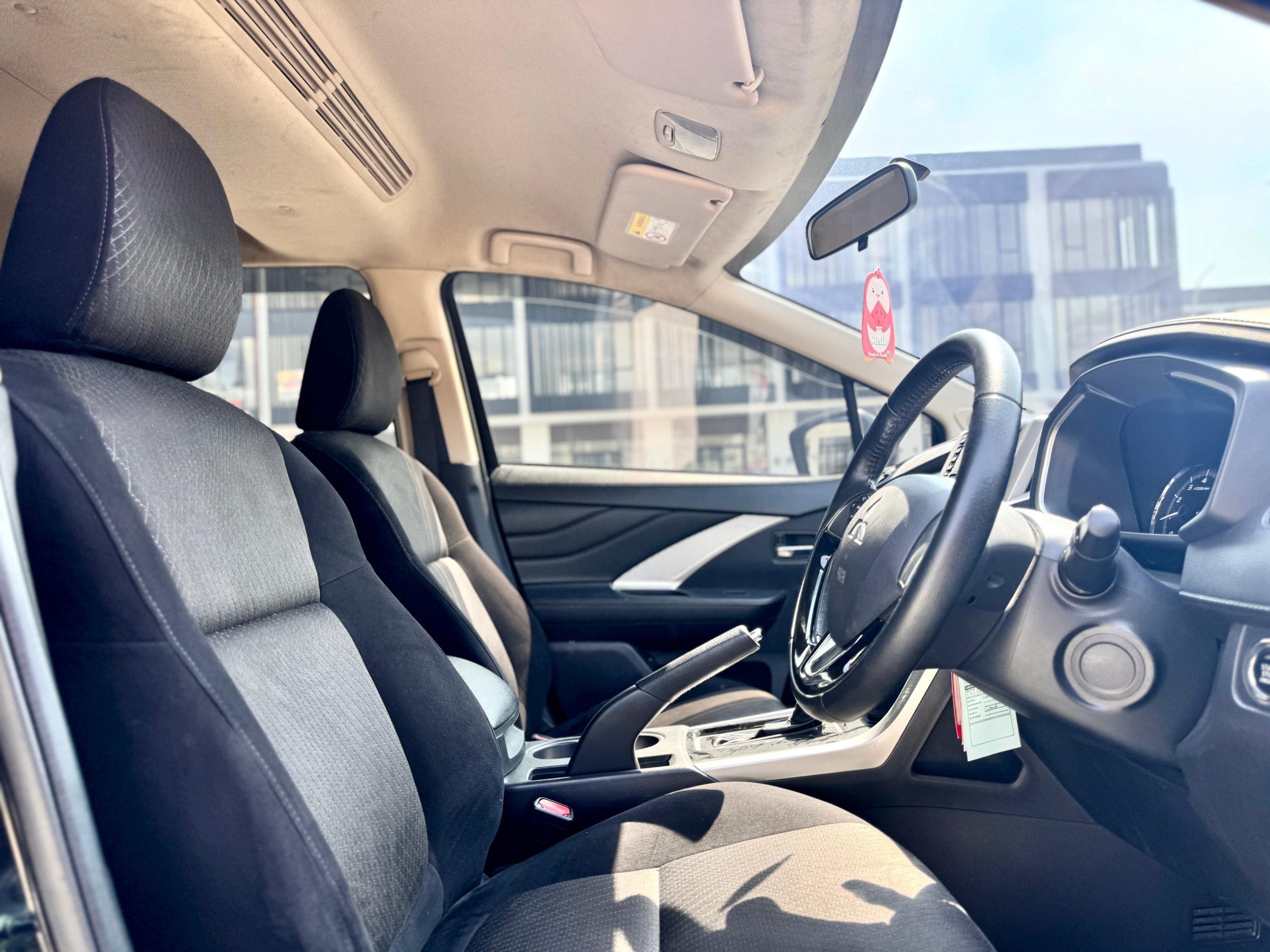 Mitsubishi Xpander Sport AT. Hitam - Gambar 11