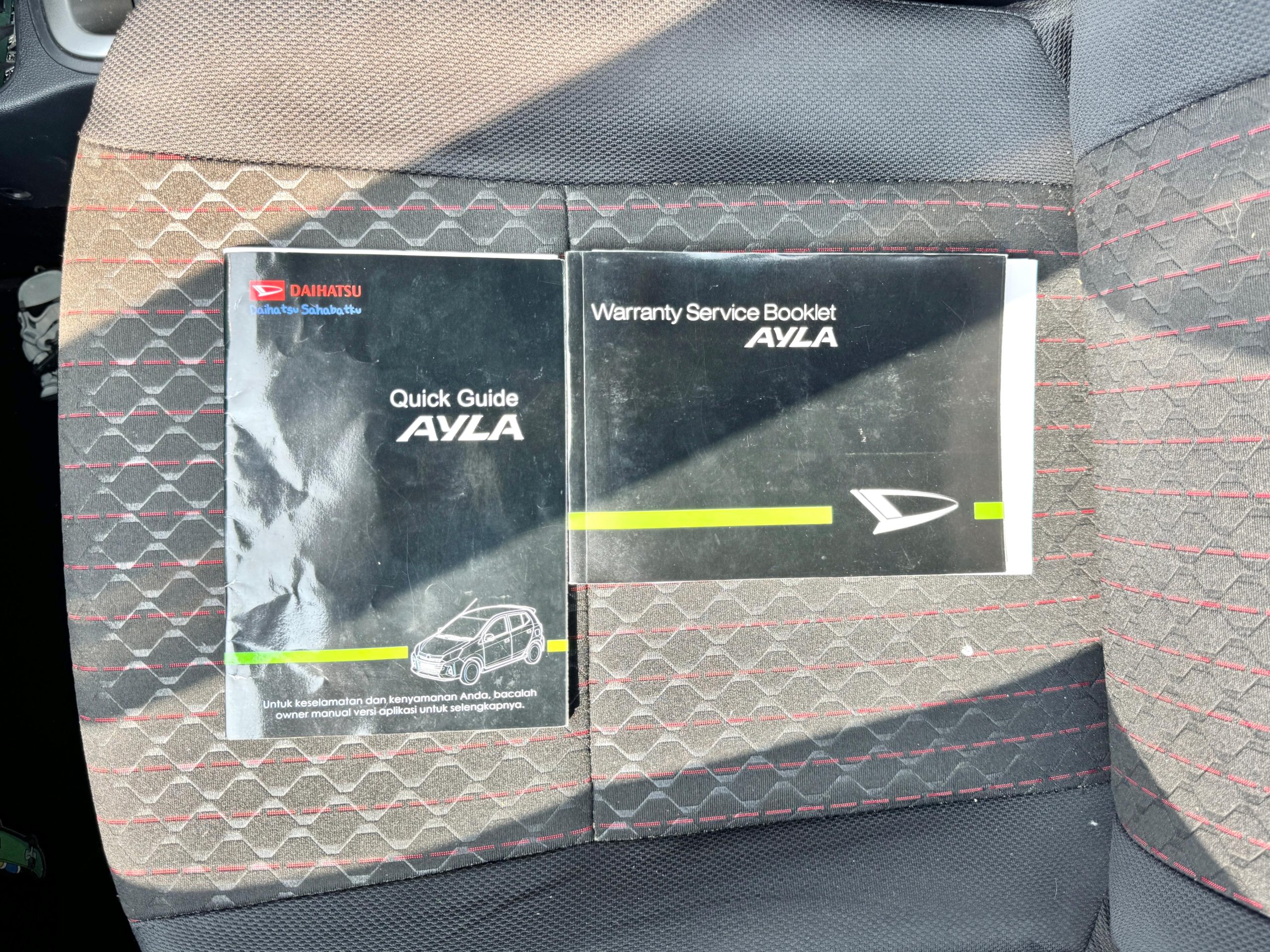 Daihatsu Ayla 1.2 R Deluxe AT. Abu - Gambar 15