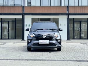 Daihatsu Sigra 1.2 R AT. Abu