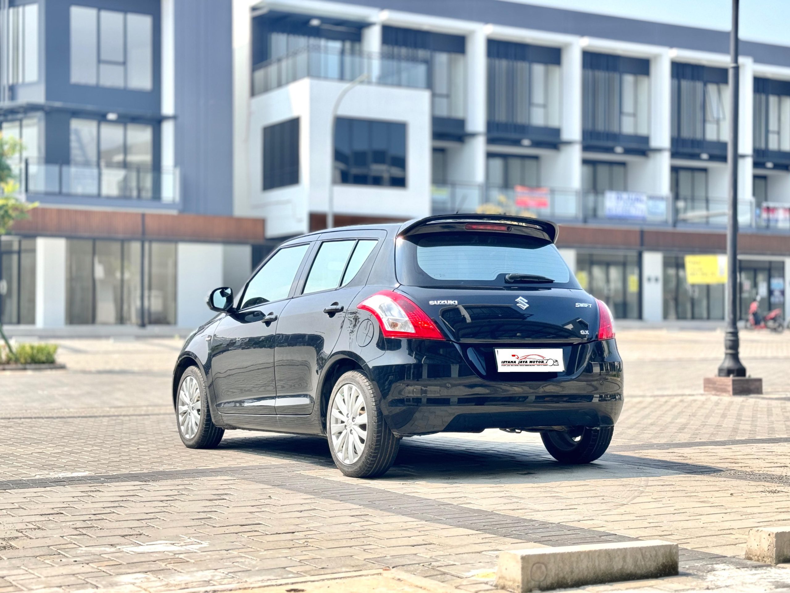 Suzuki Swift GX MT. Hitam - Gambar 4