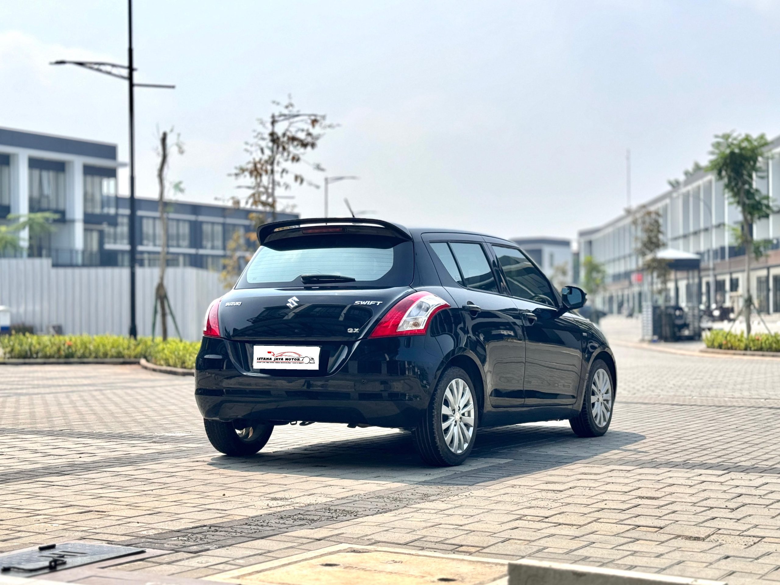 Suzuki Swift GX MT. Hitam - Gambar 5