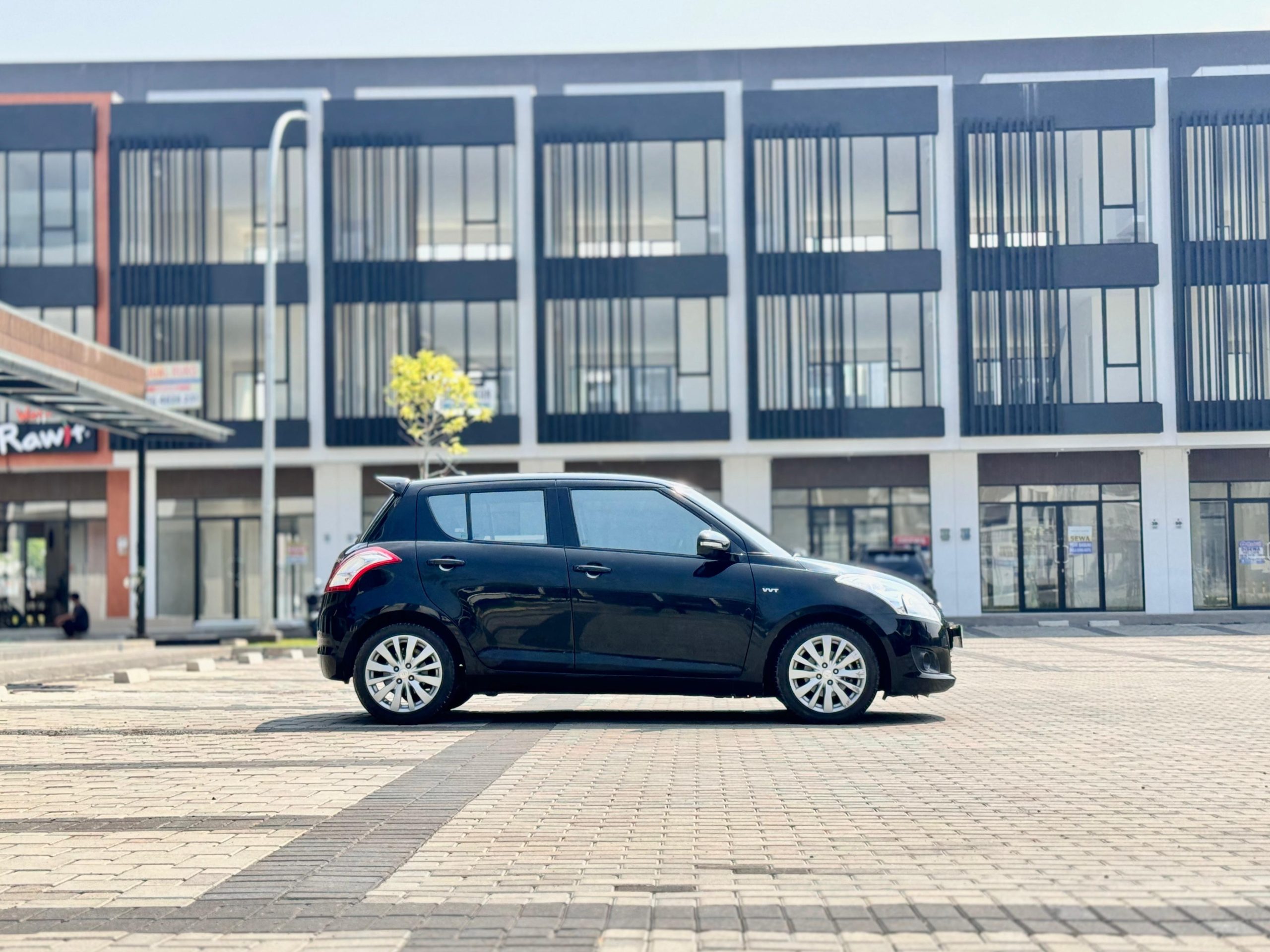 Suzuki Swift GX MT. Hitam - Gambar 6