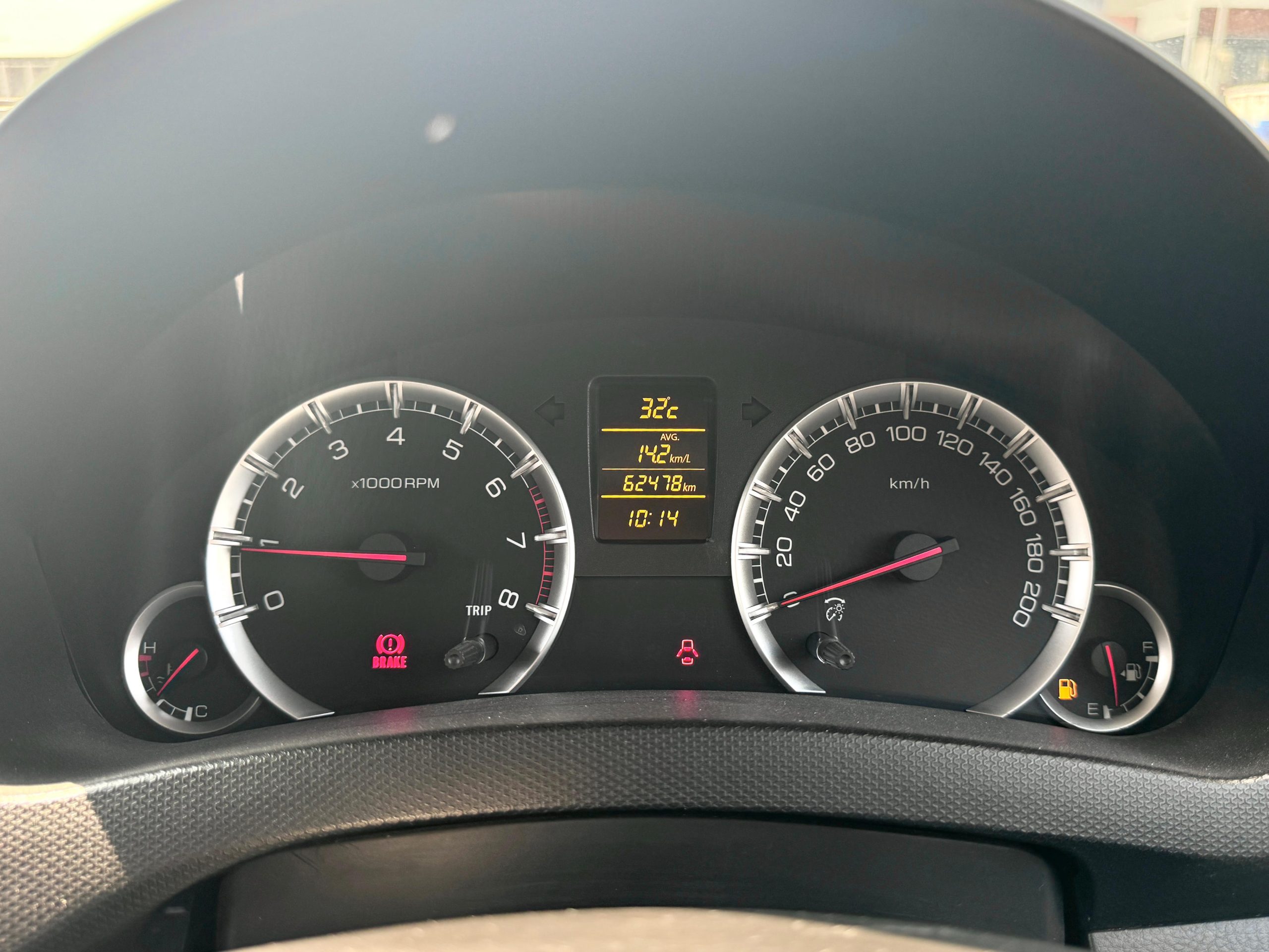 Suzuki Swift GX MT. Hitam - Gambar 8