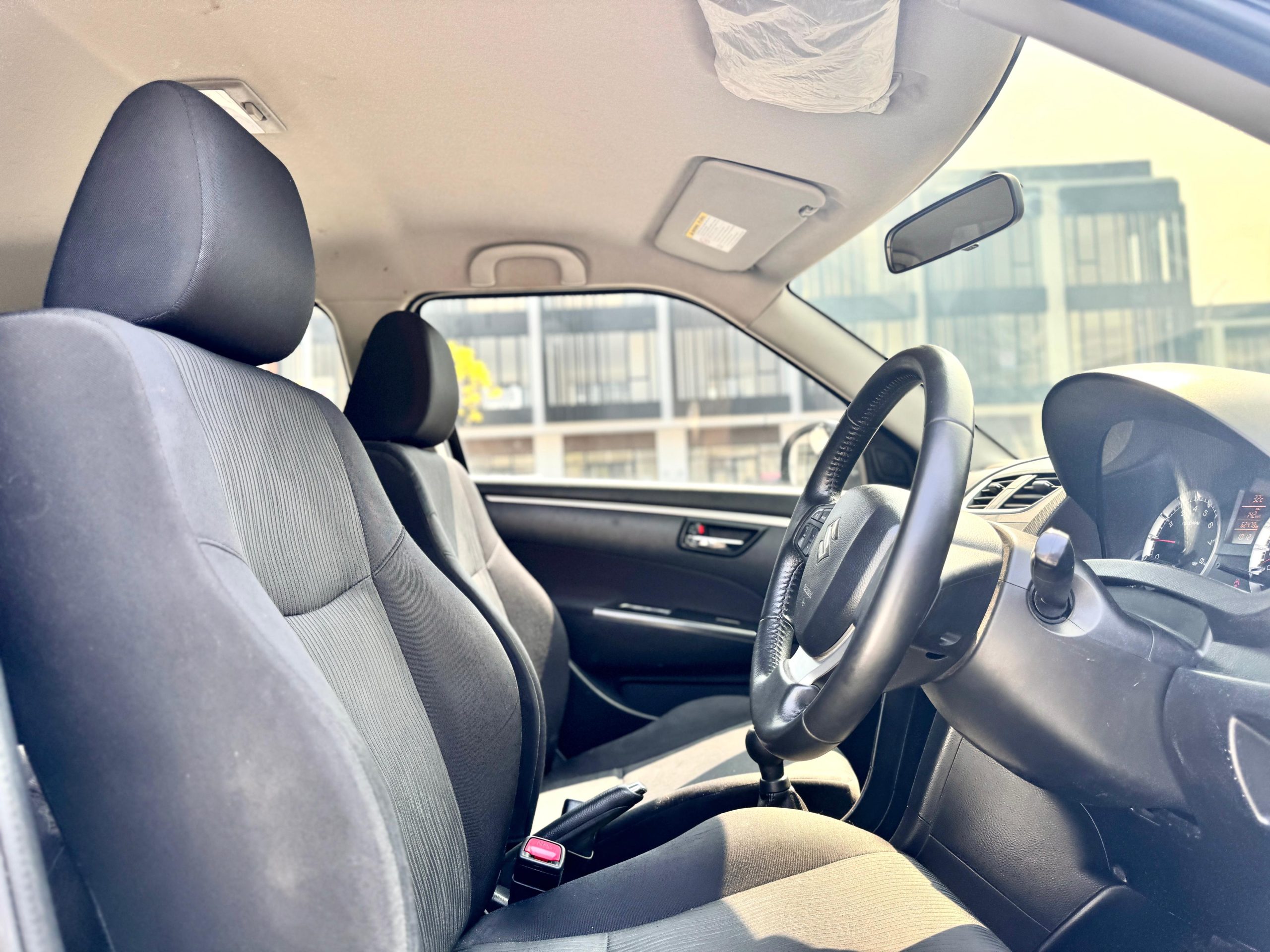 Suzuki Swift GX MT. Hitam - Gambar 11