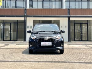 Toyota Calya G AT. Hitam
