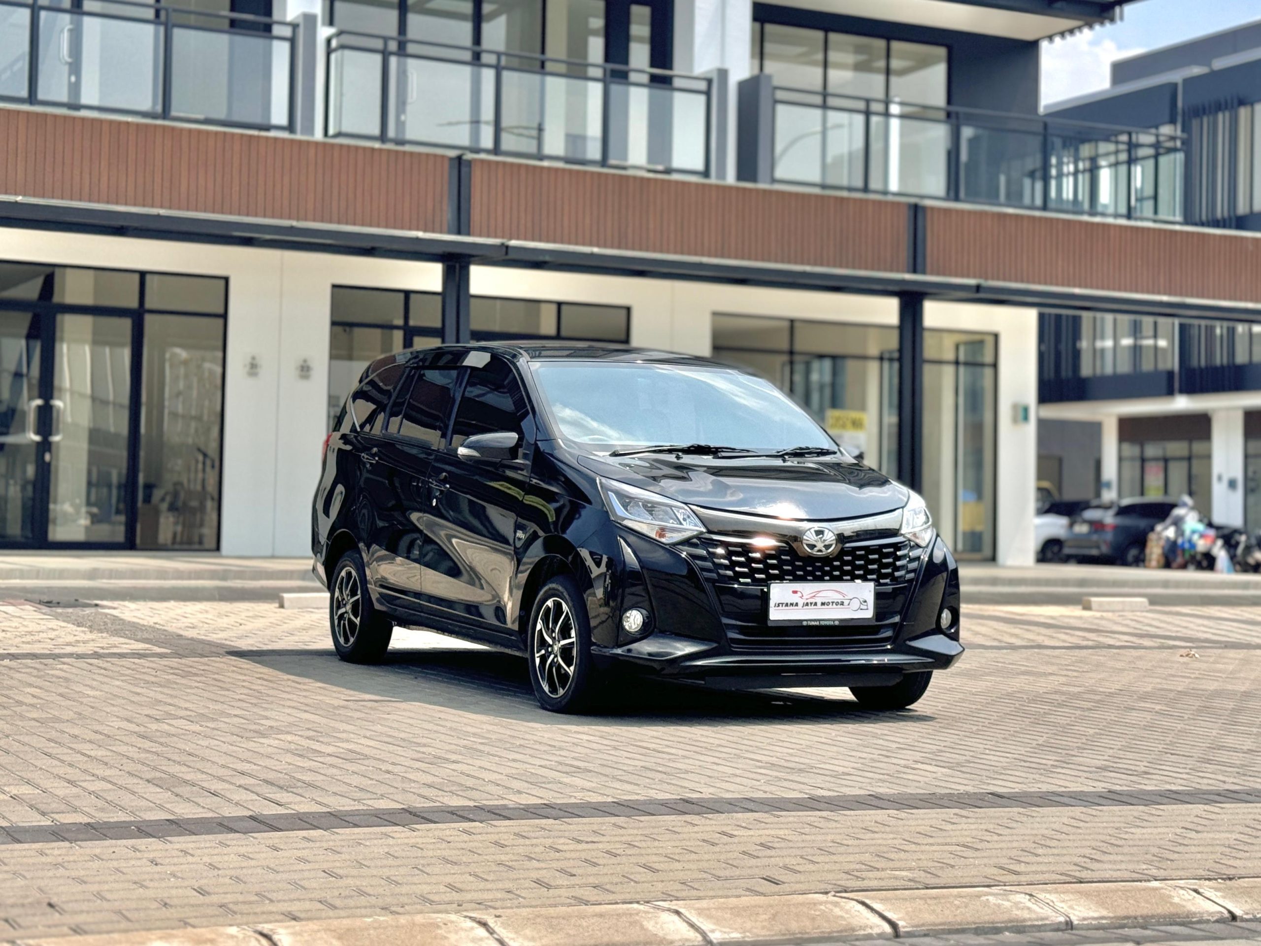 Toyota Calya G AT. Hitam - Gambar 3