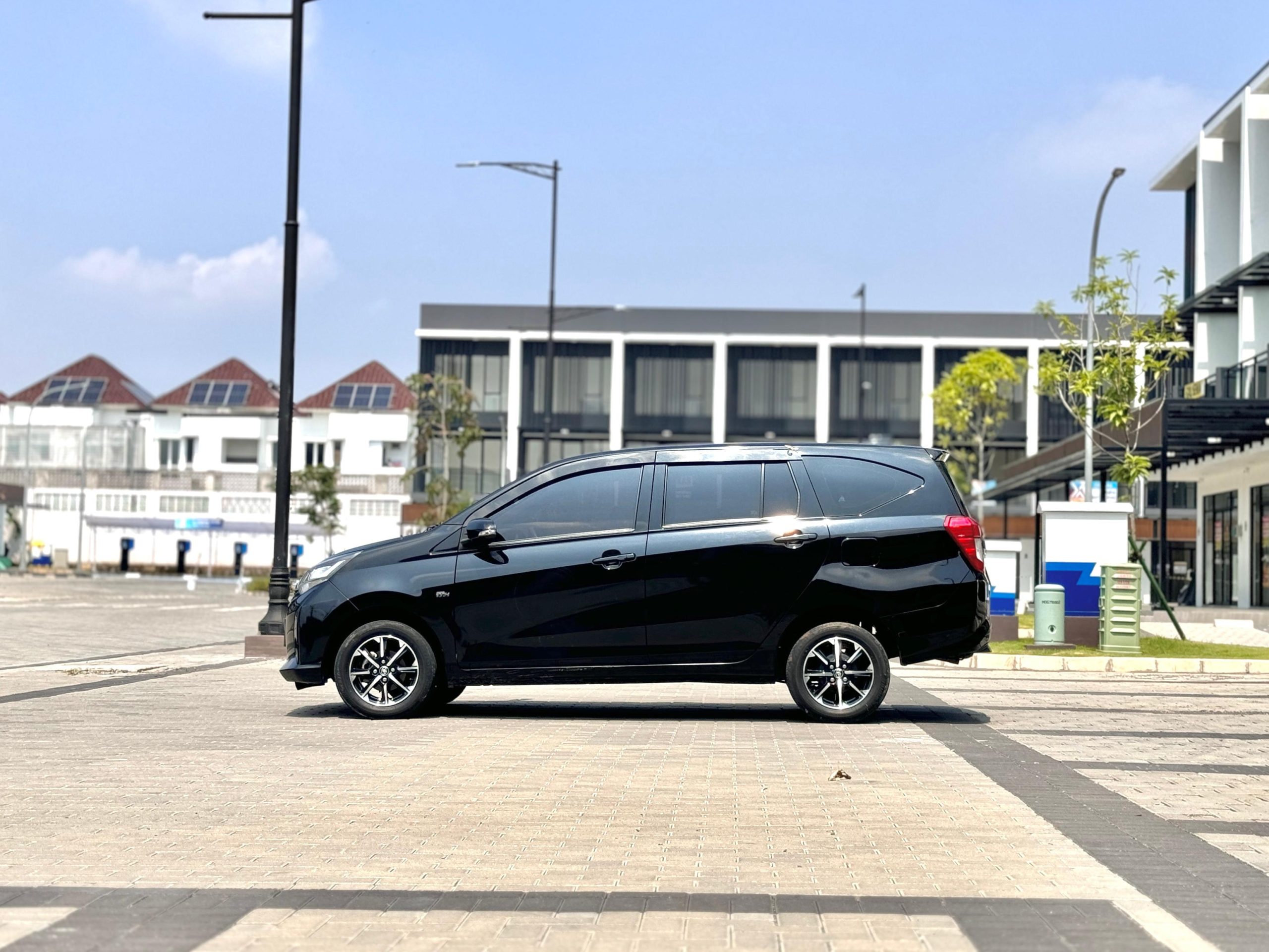 Toyota Calya G AT. Hitam - Gambar 7