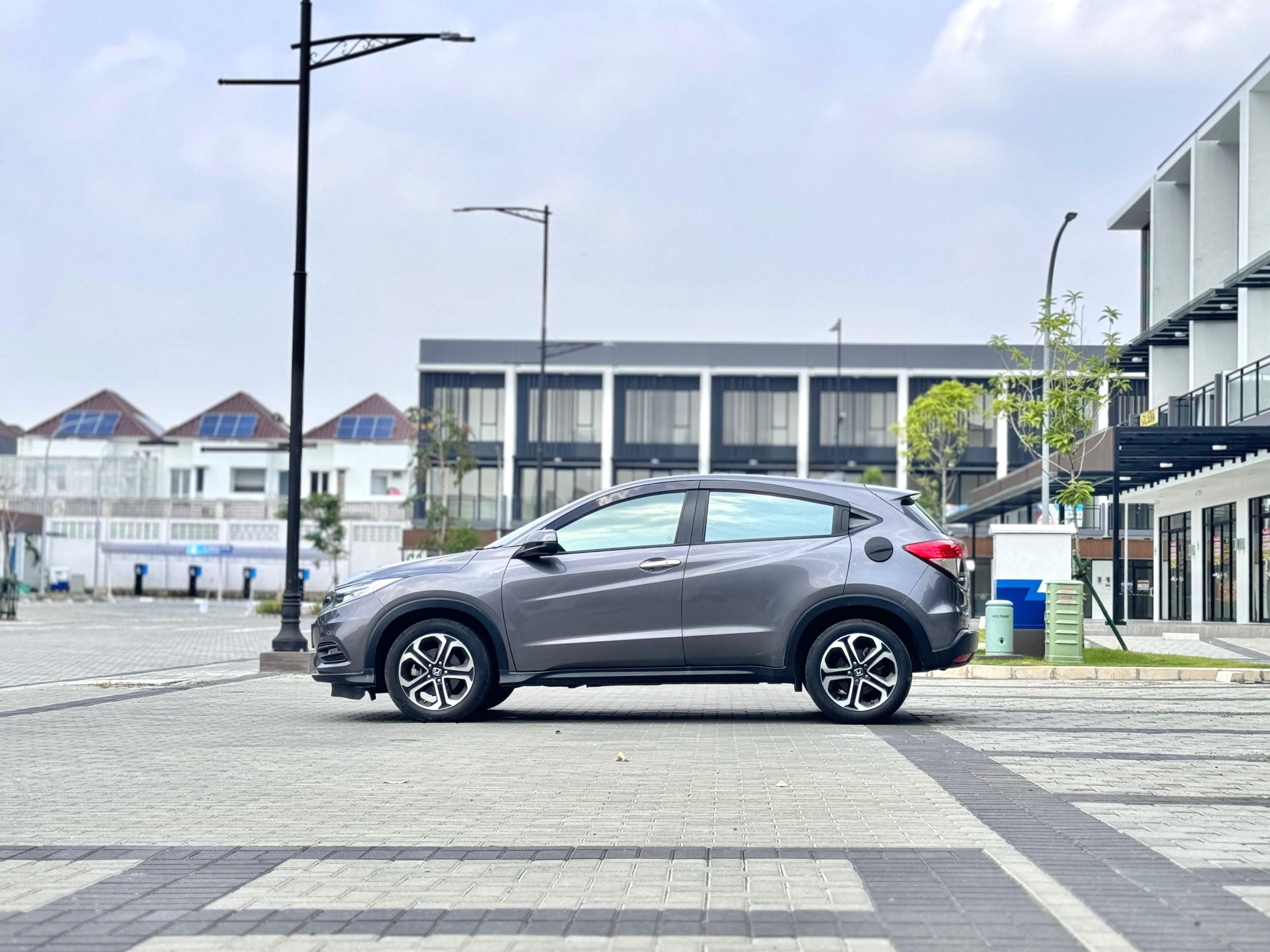 Honda HRV 1.5 SE AT. Abu - Gambar 3