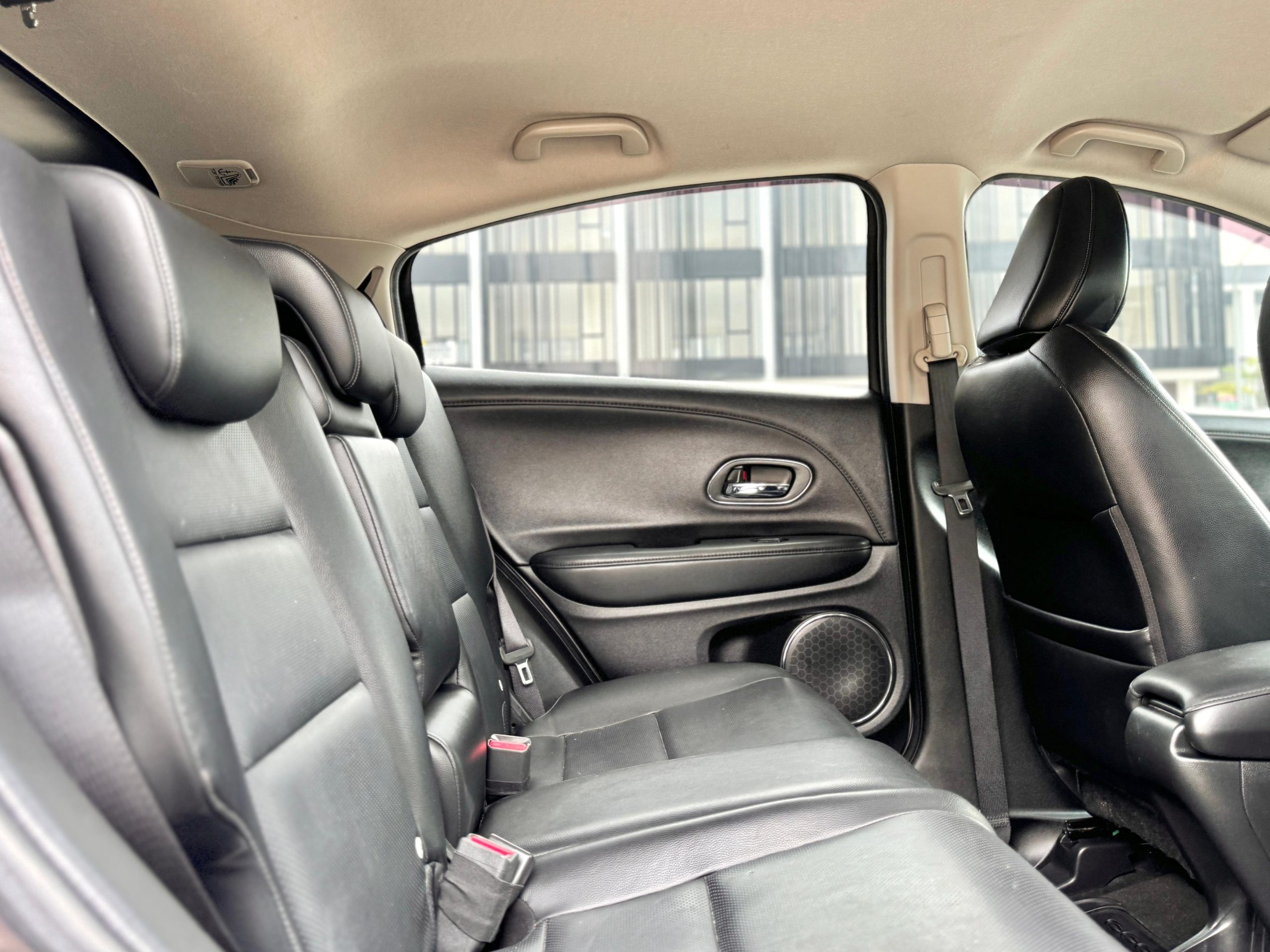 Honda HRV 1.5 SE AT. Abu - Gambar 14