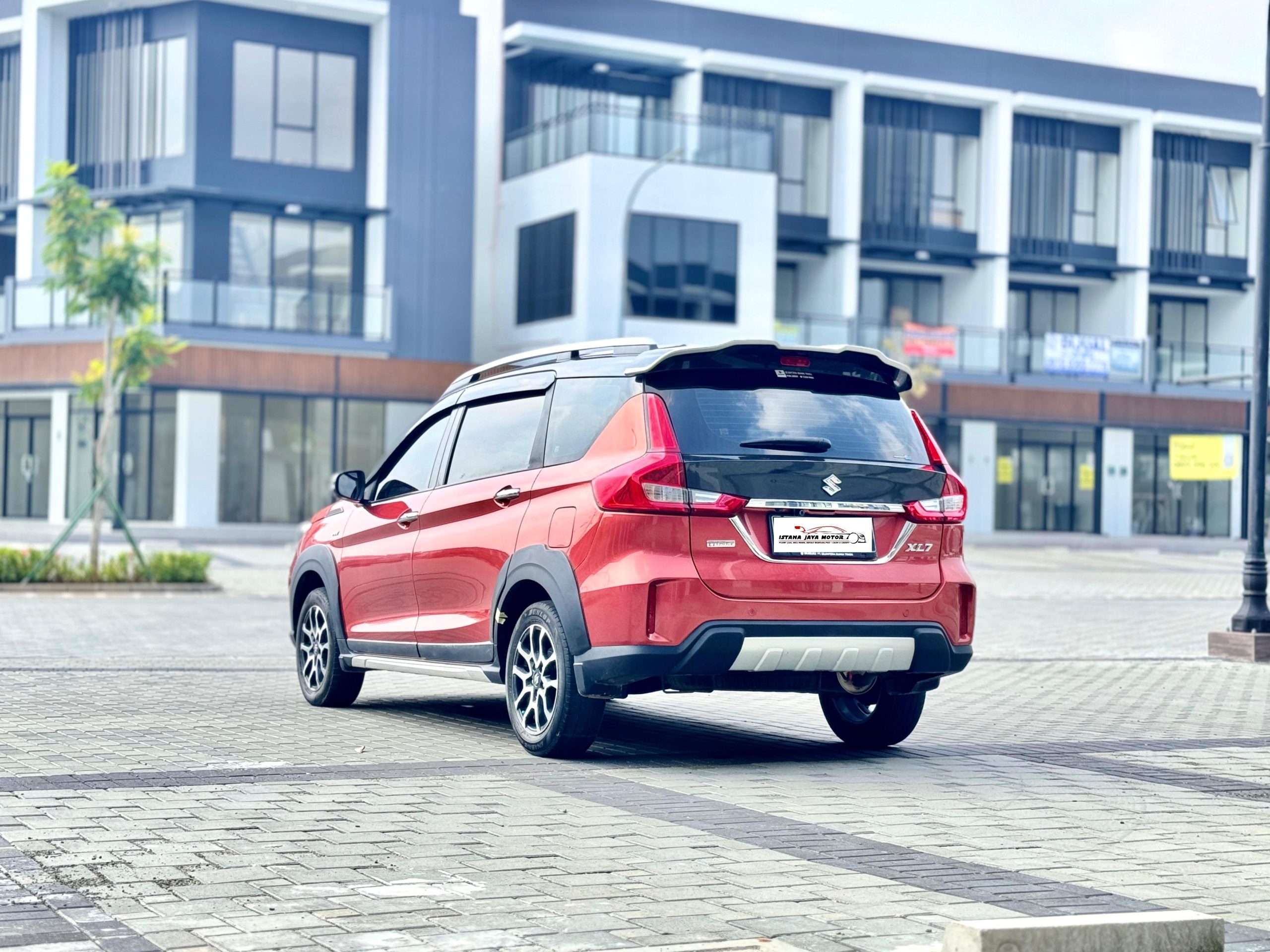 Suzuki XL7 Alpha AT. Orange - Gambar 3