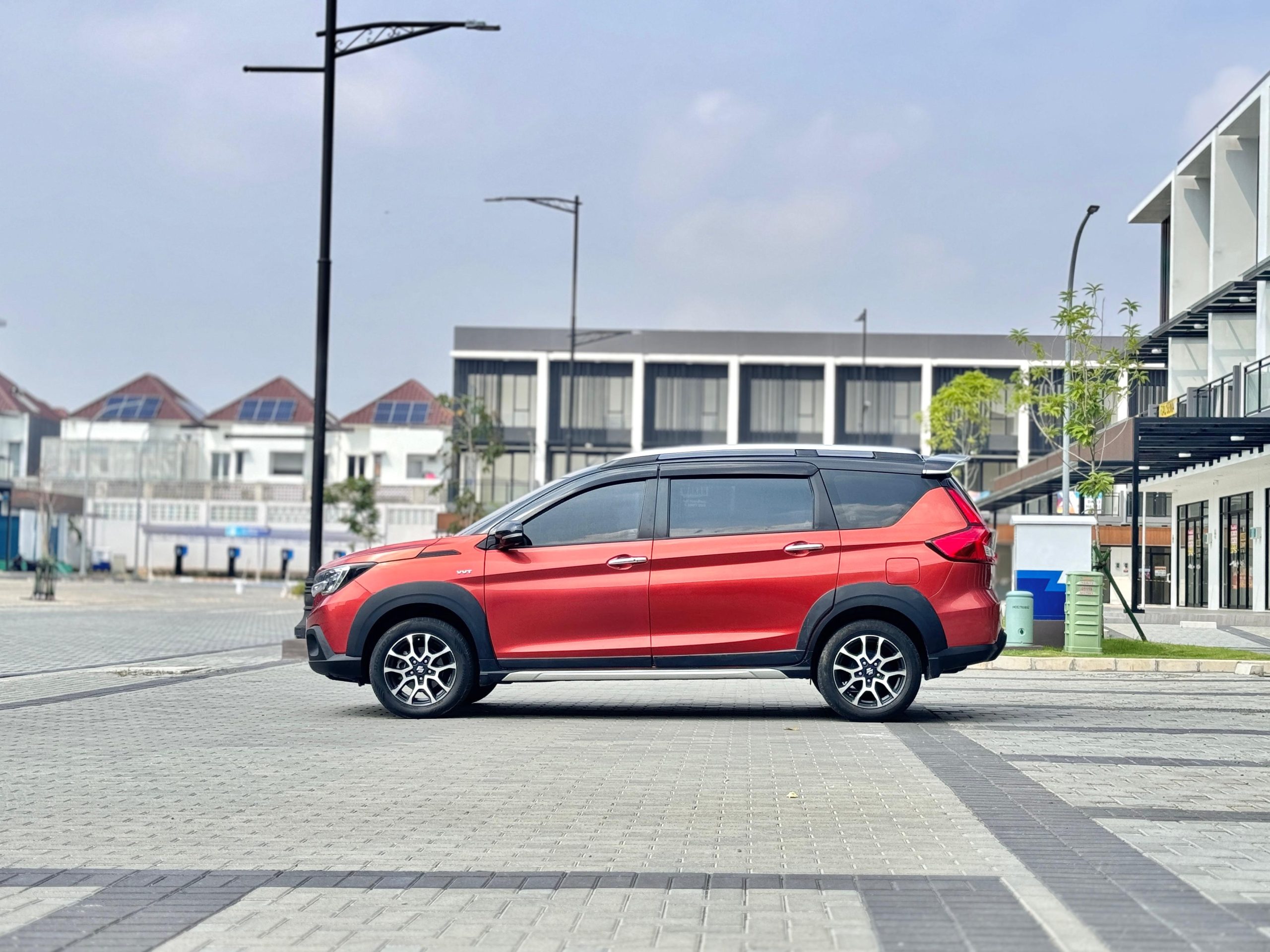 Suzuki XL7 Alpha AT. Orange - Gambar 5