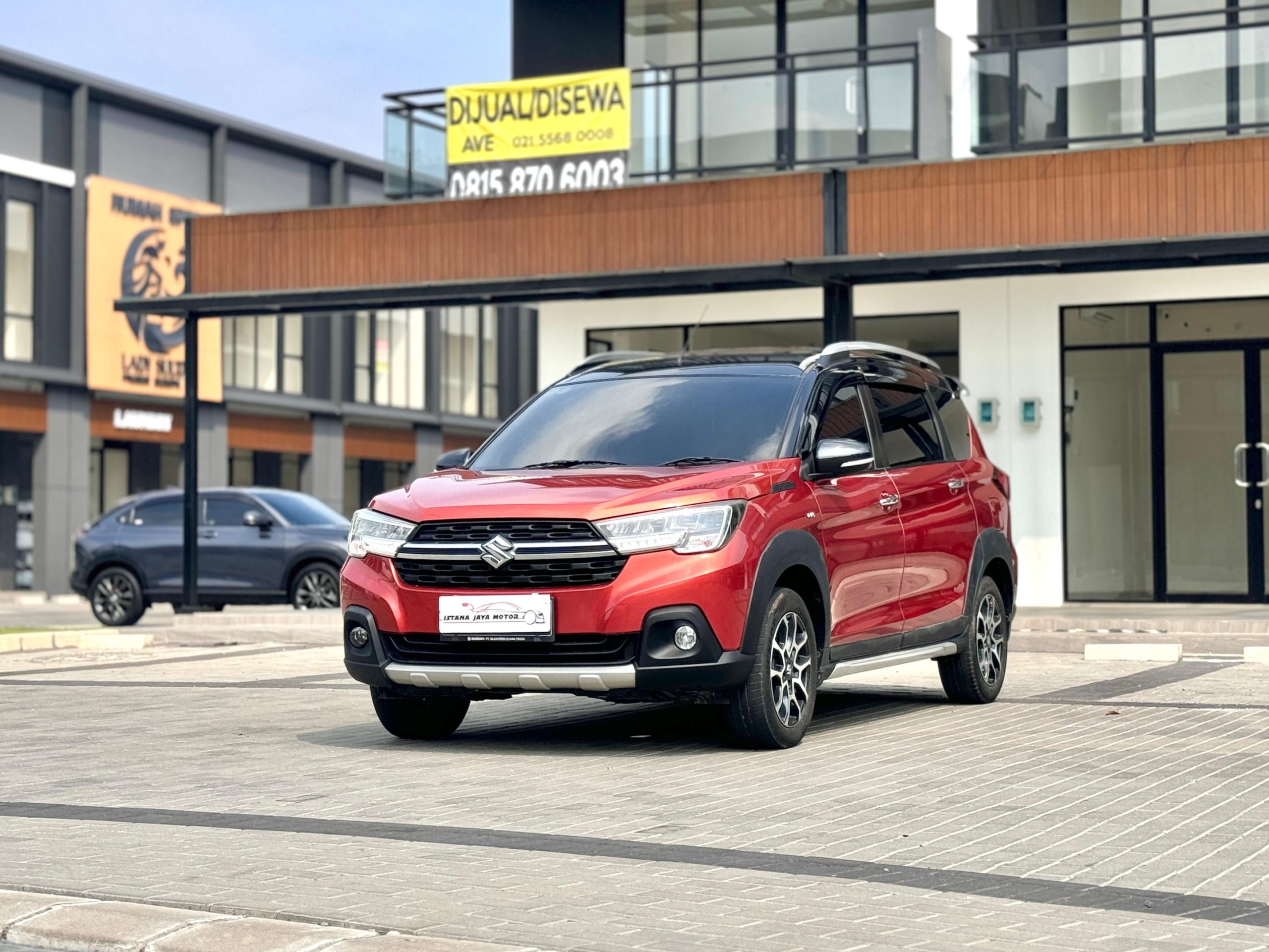 Suzuki XL7 Alpha AT. Orange - Gambar 7