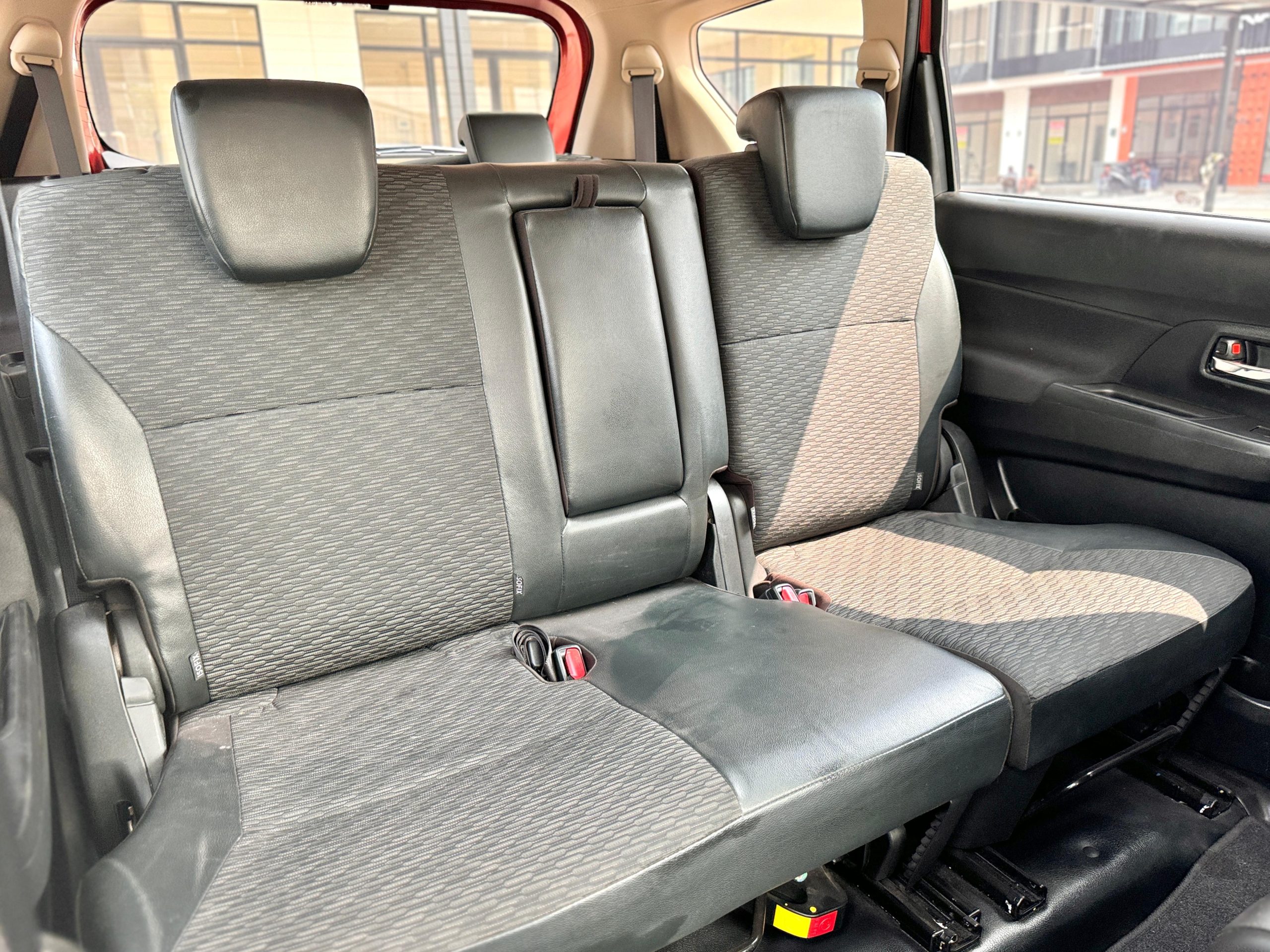 Suzuki XL7 Alpha AT. Orange - Gambar 13