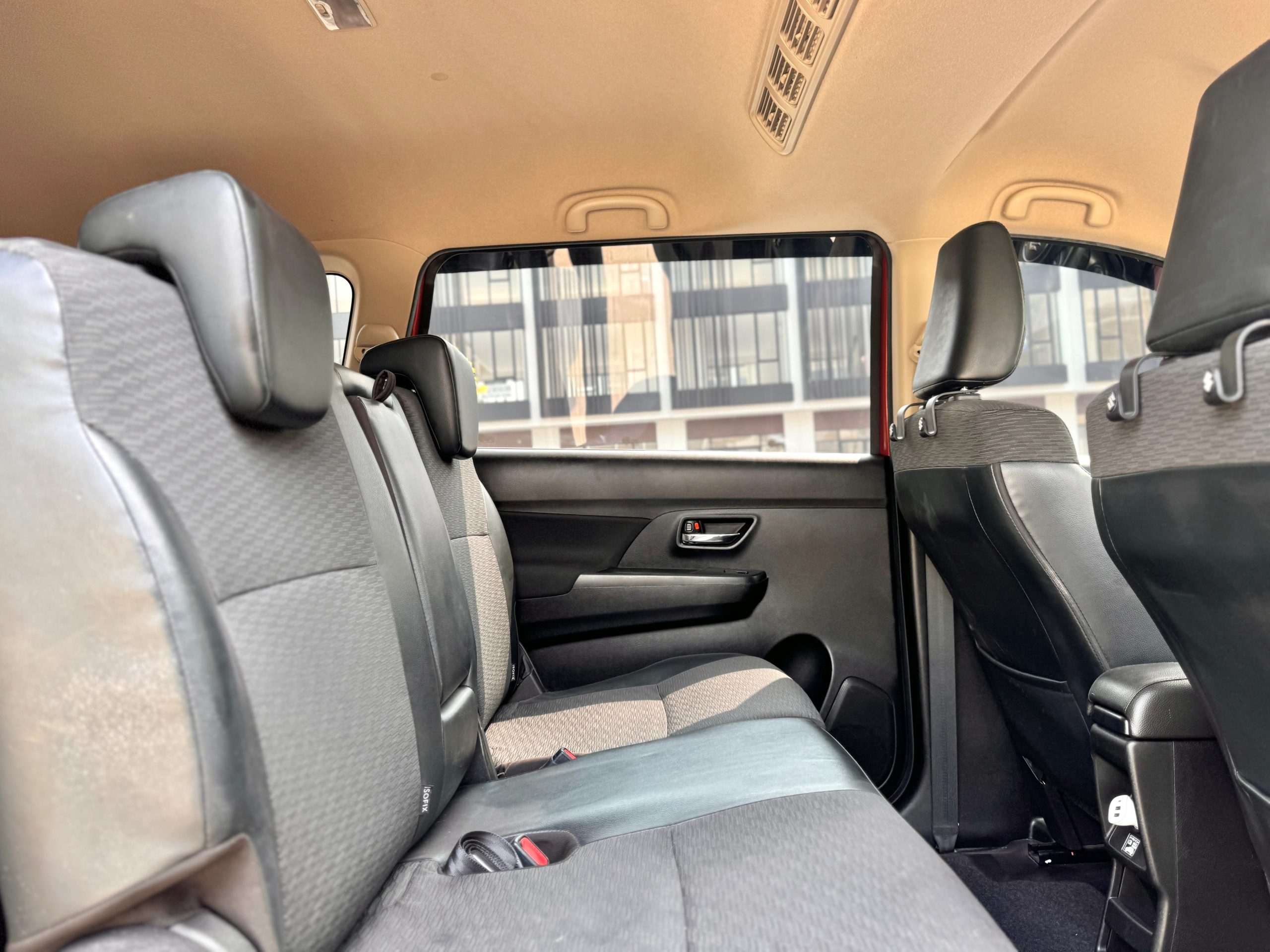 Suzuki XL7 Alpha AT. Orange - Gambar 14