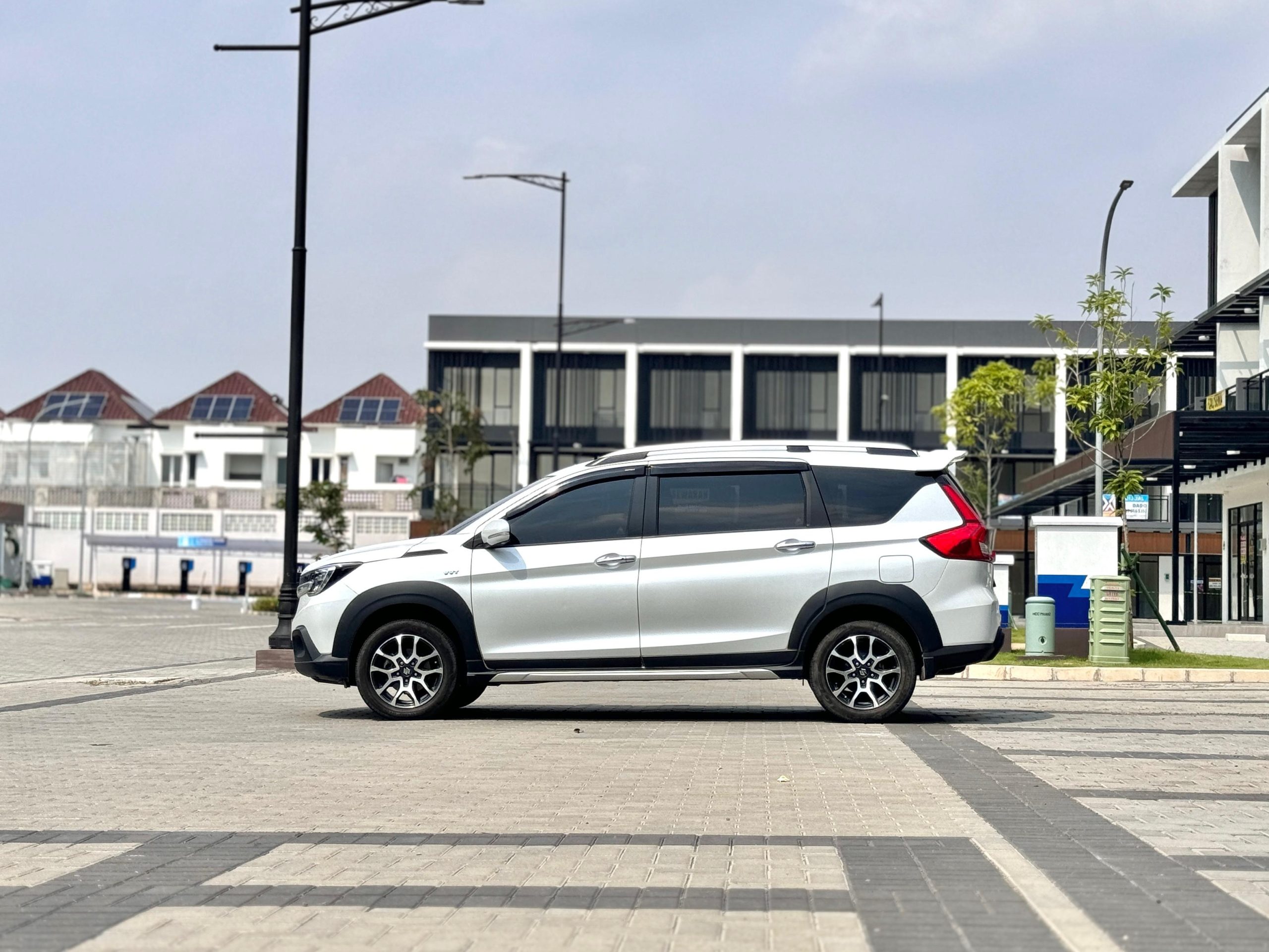 Suzuki XL7 Beta AT. Putih - Gambar 5