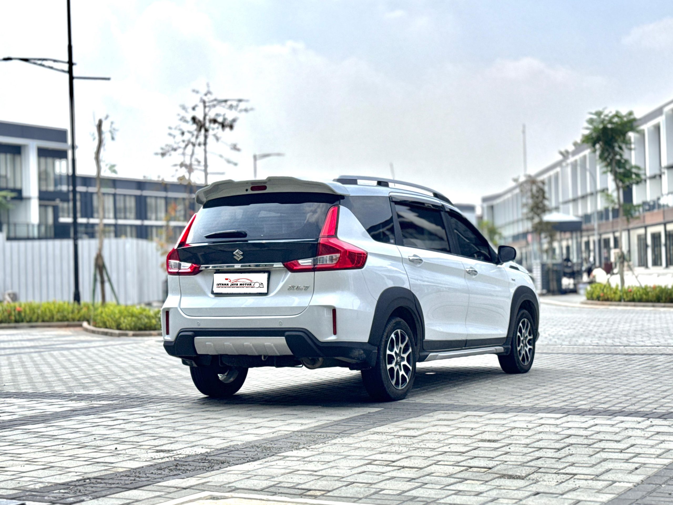 Suzuki XL7 Beta AT. Putih - Gambar 6