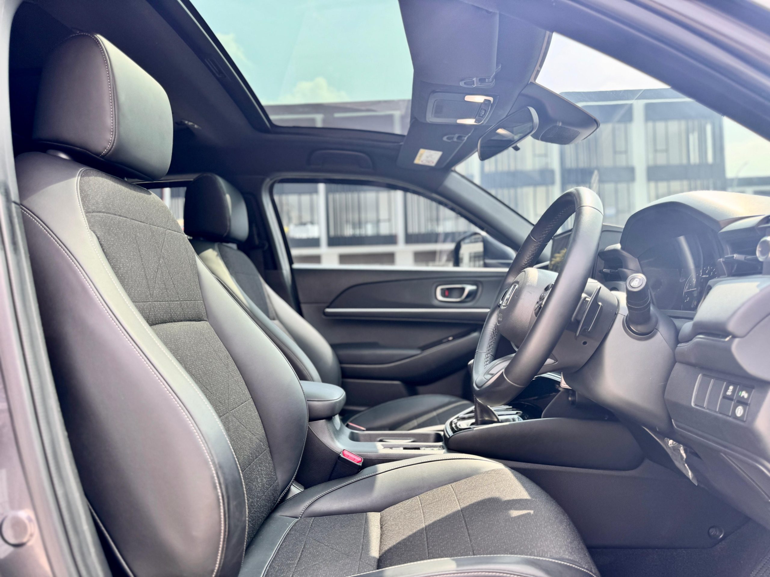 Honda HRV SE CVT. Abu - Gambar 9