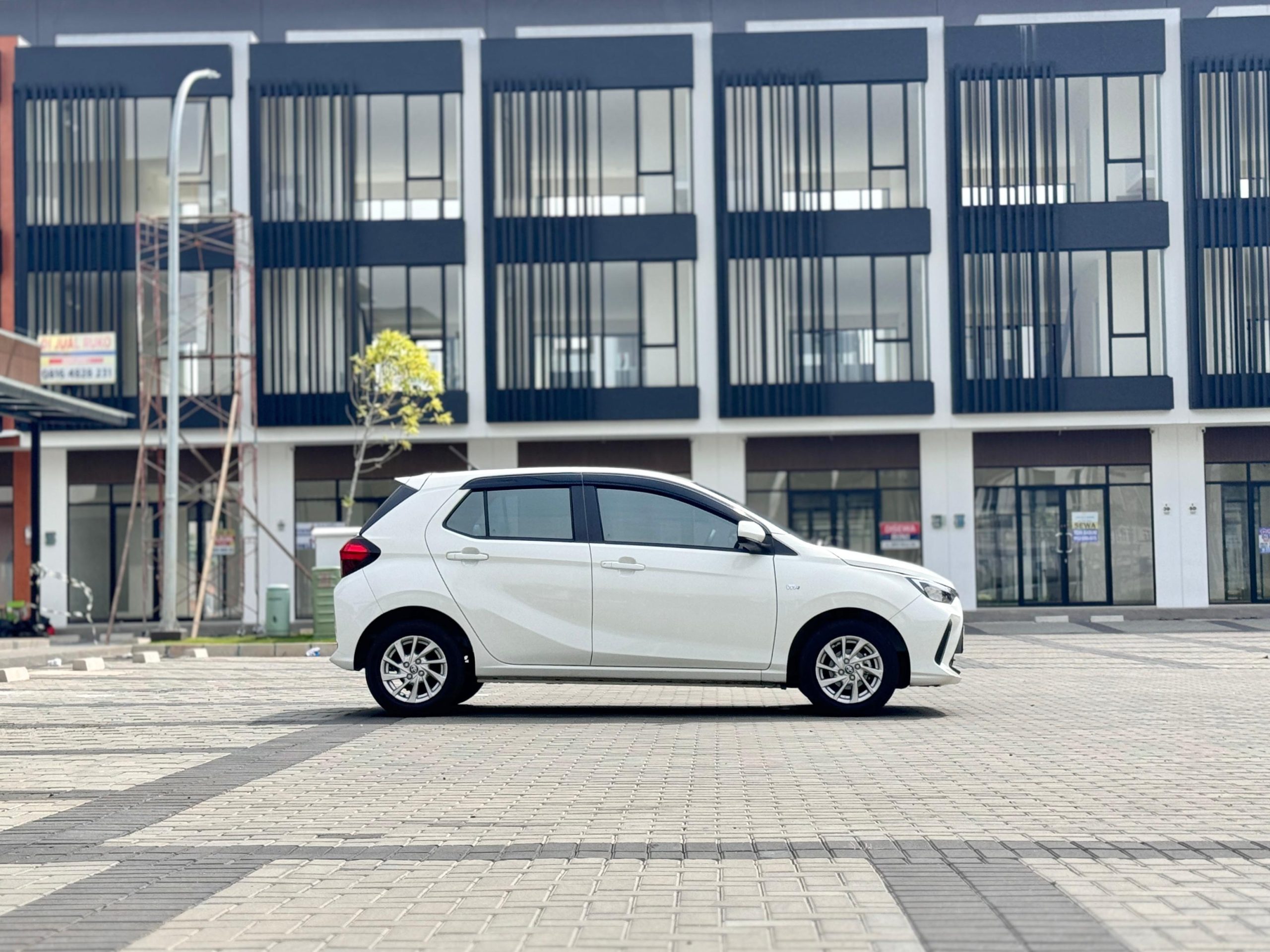 Toyota Agya G CVT. Putih - Gambar 6