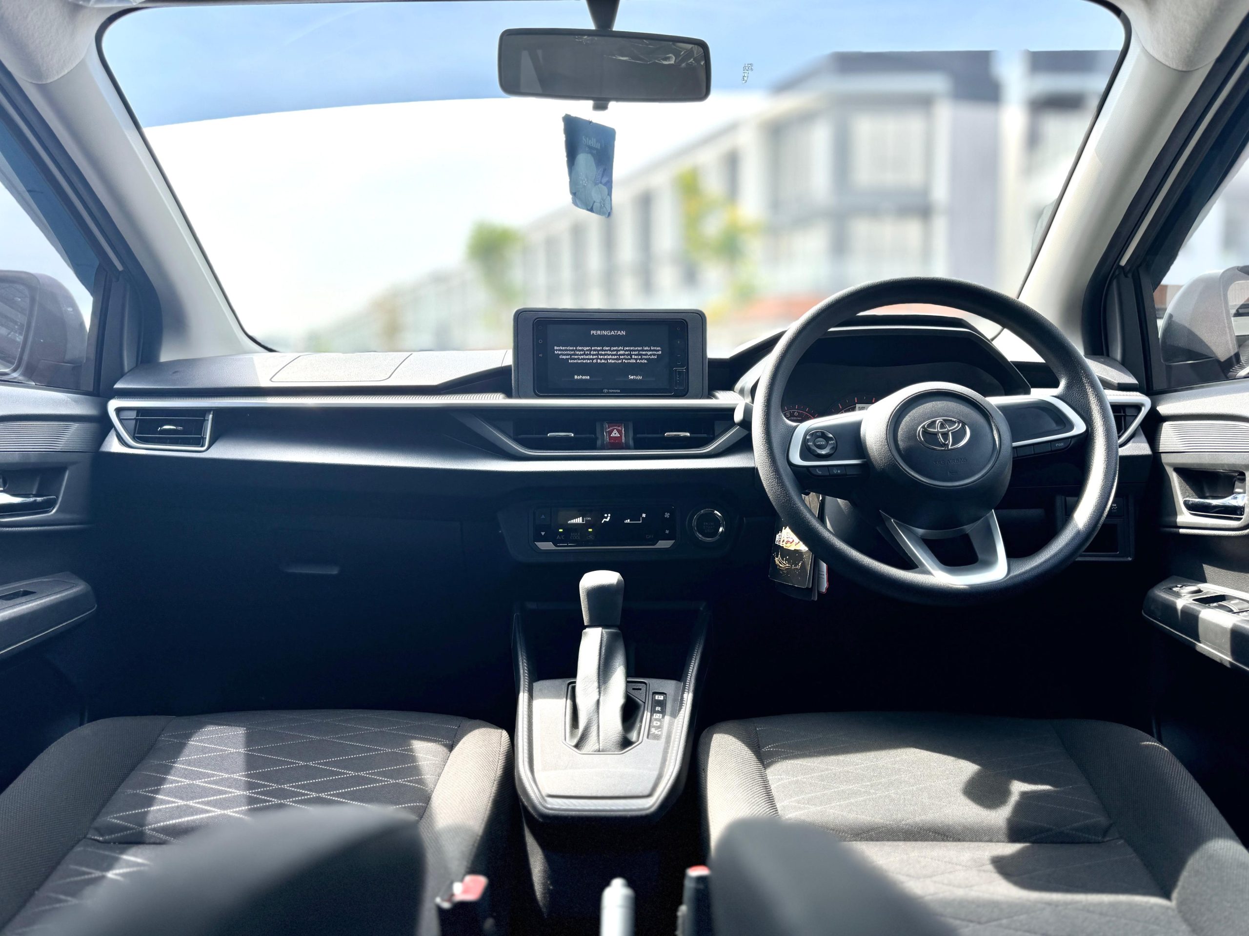 Toyota Agya G CVT. Putih - Gambar 10